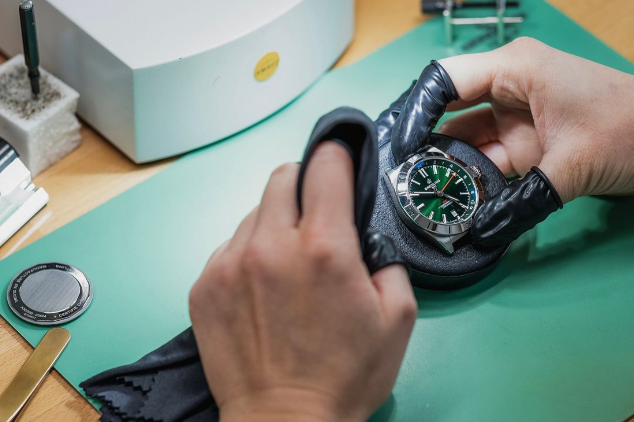 Einschalen einer Uhr