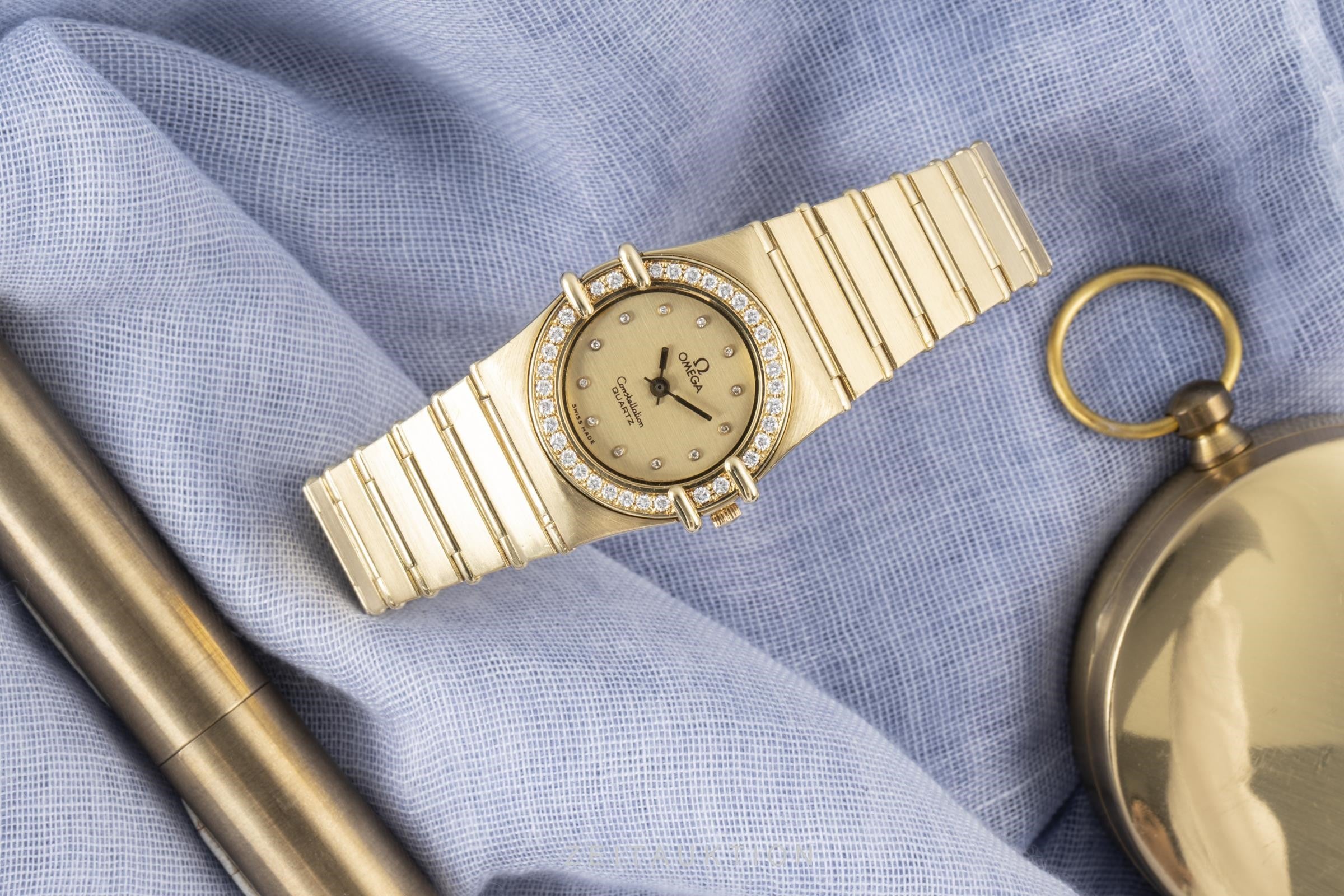 Omega Constellation 18 ct gold quartz women's watch 695.001  [2100422]