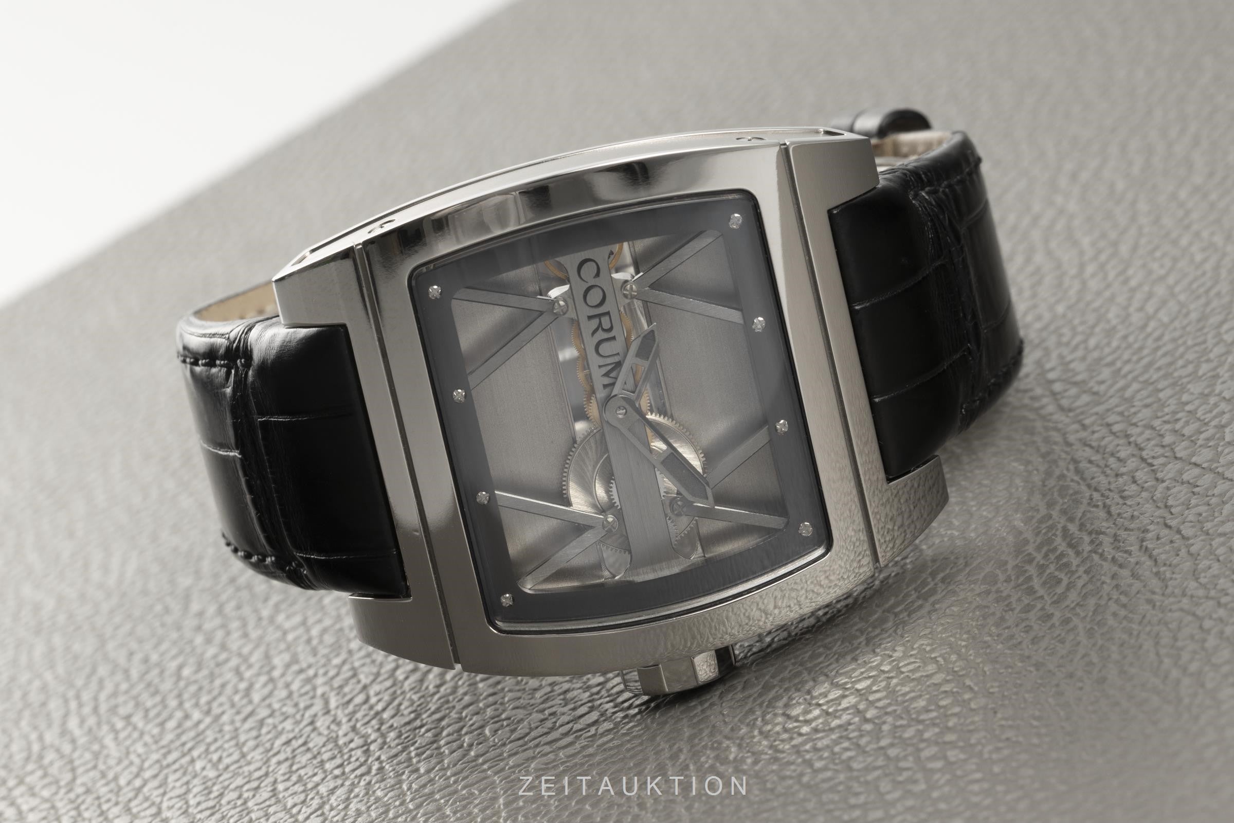Corum Ti-Bridge titanio cuerda manual reloj para caballeros 05.0040, 007.400.040F8/0000  [2102816]