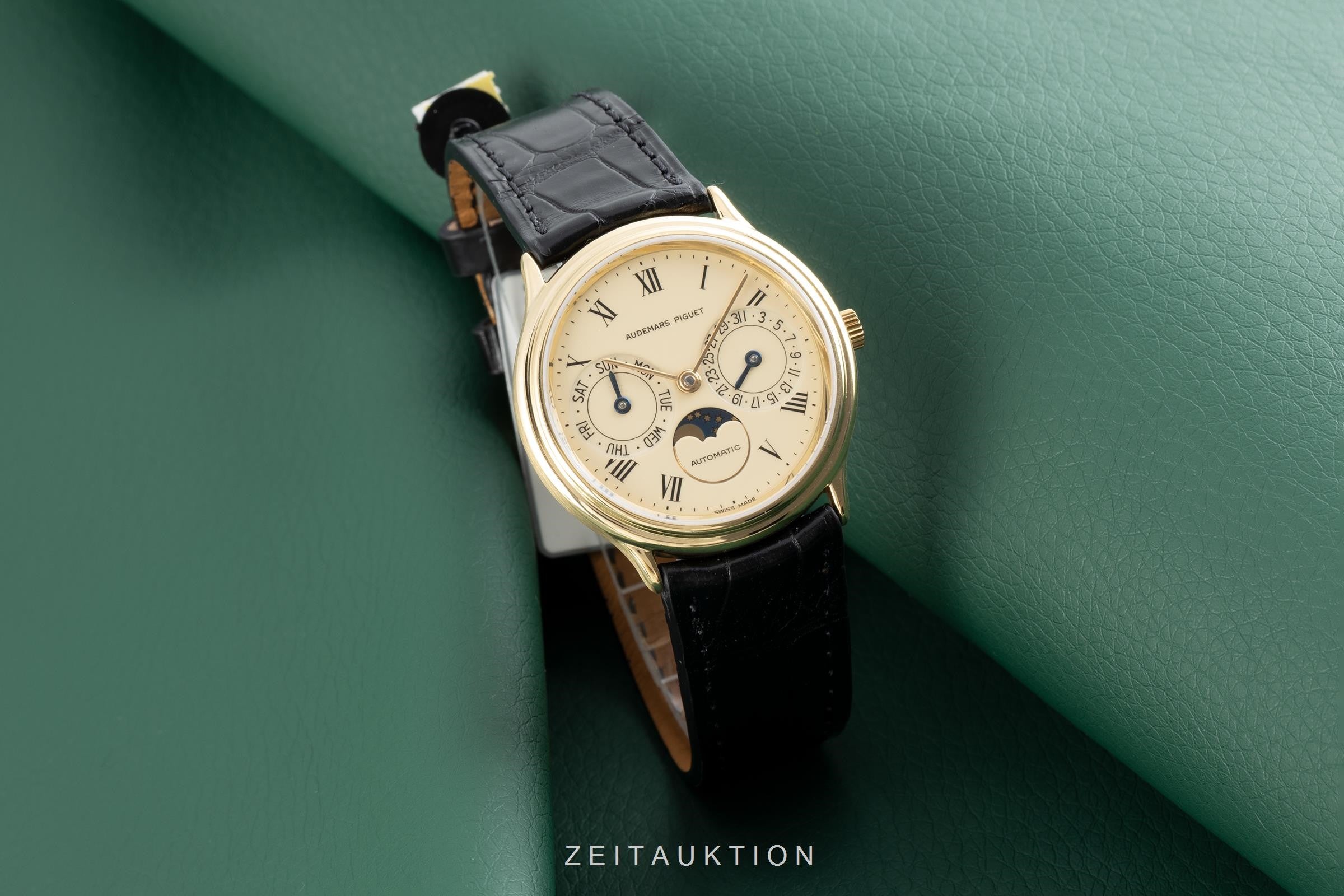 Audemars Piguet Day-Date Moonphase 18 ct gold automatic men's watch  [2104318]