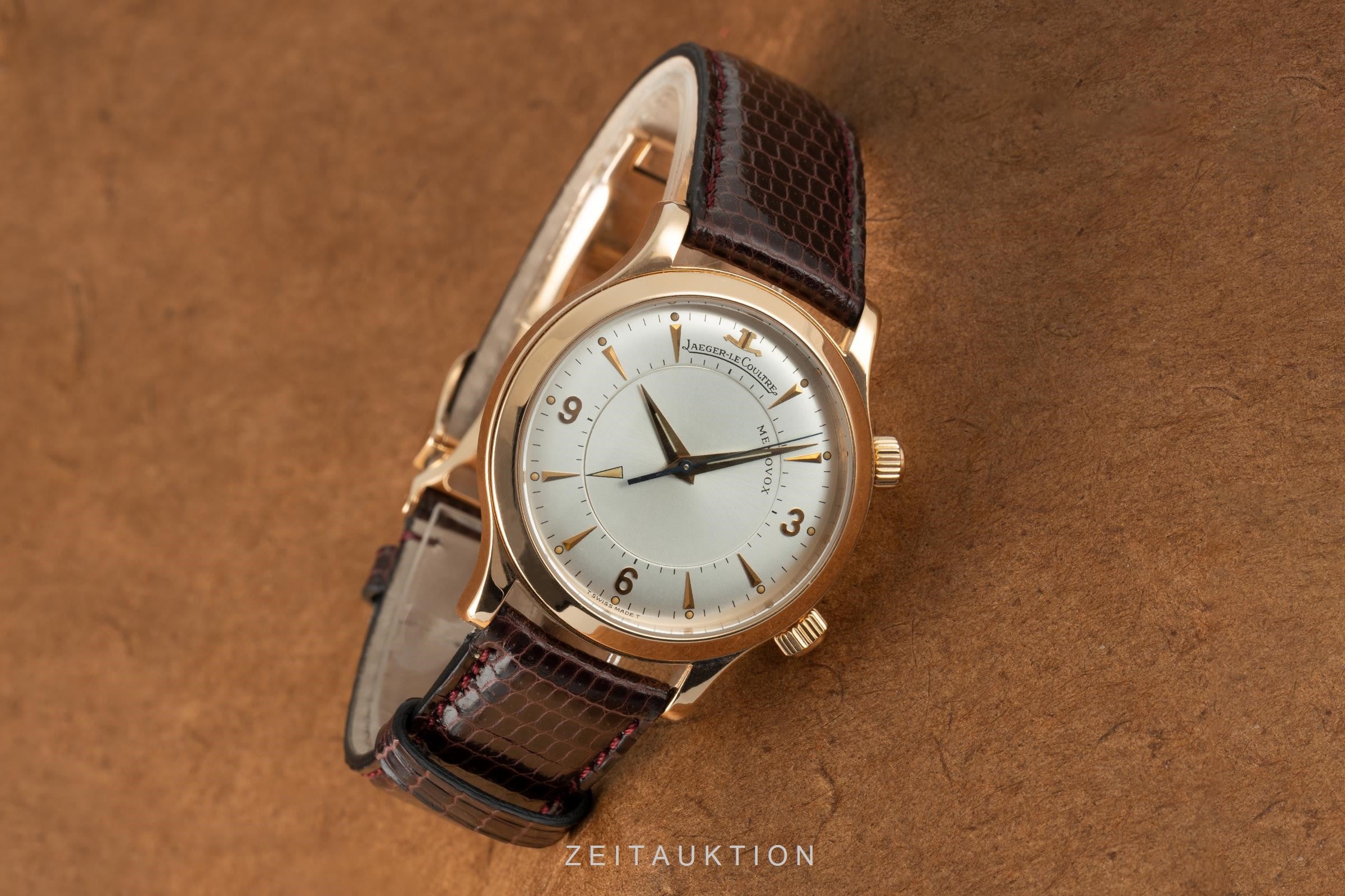 Jaeger LeCoultre Memovox 18 ct gold manual winding men's watch 144.2.94  [2104487]