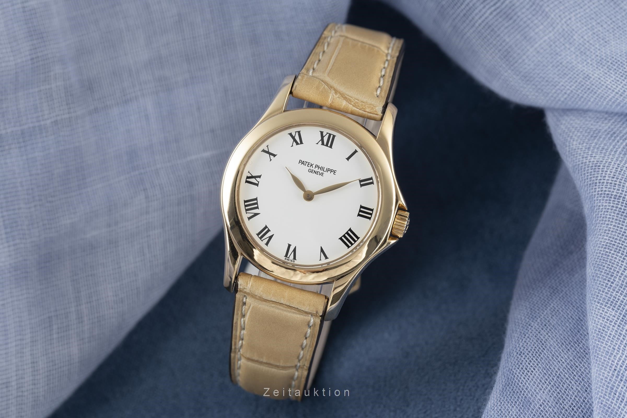 Patek Philippe Calatrava or 18 ct à remontage manuel montre pour femmes 4905  [2107781]