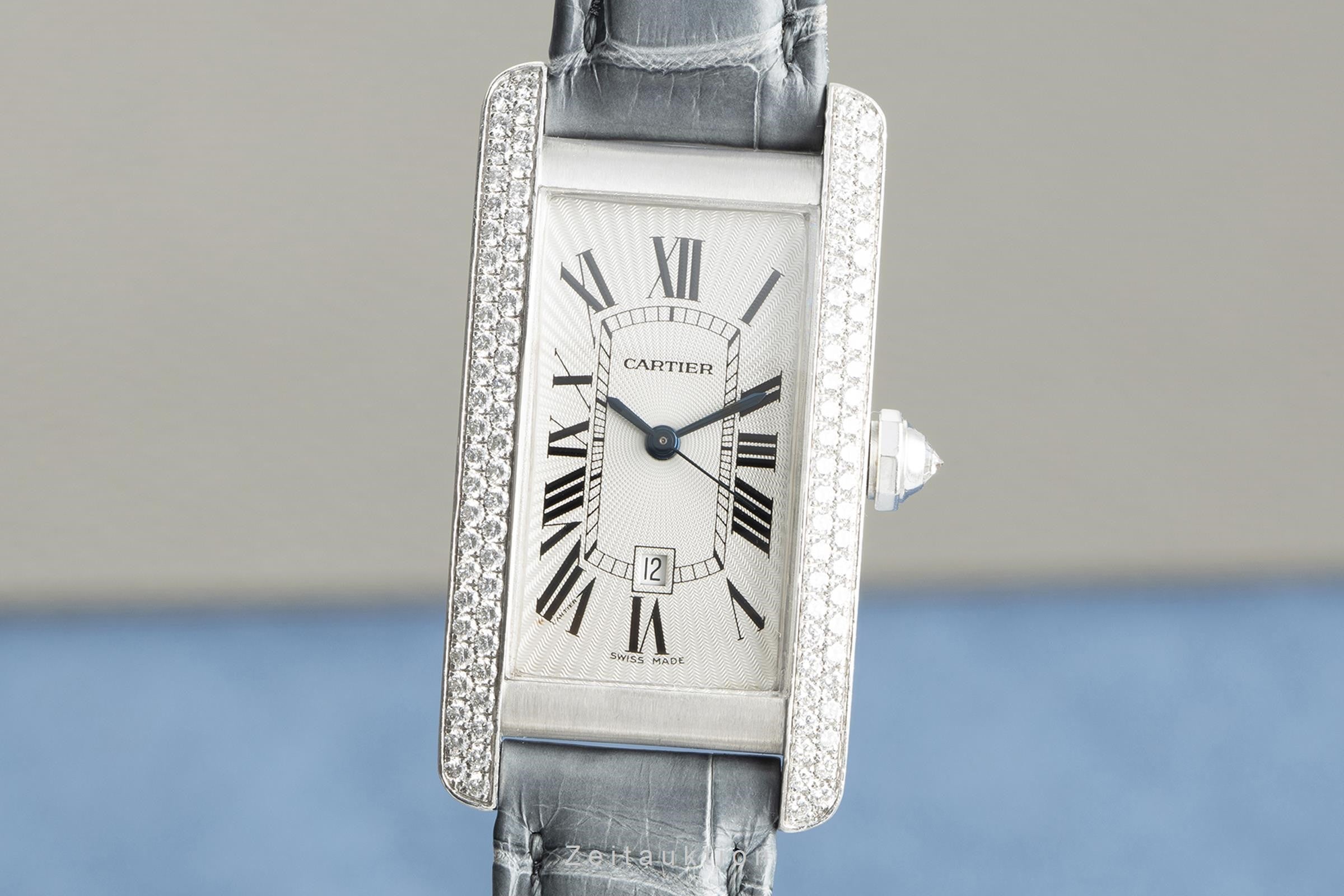 Cartier Tank Américaine oro blanco de 18 quilates automático reloj para damas  2490 LP: 32000EUR  [2108498]
