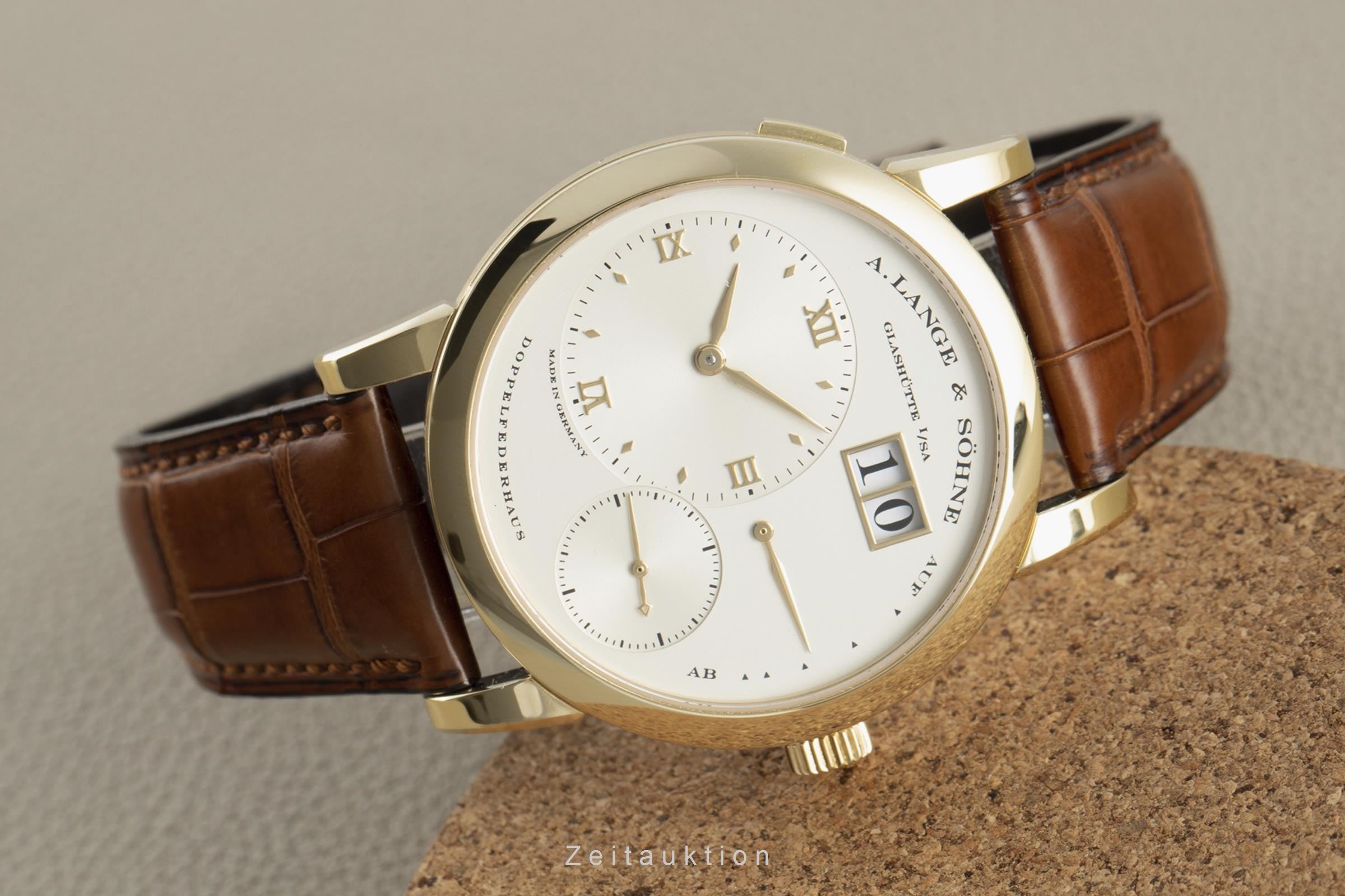 A. Lange & Söhne Lange 1 oro de 18 quilates cuerda manual reloj para caballeros 101.021 LP: 36300EUR  [2109291]