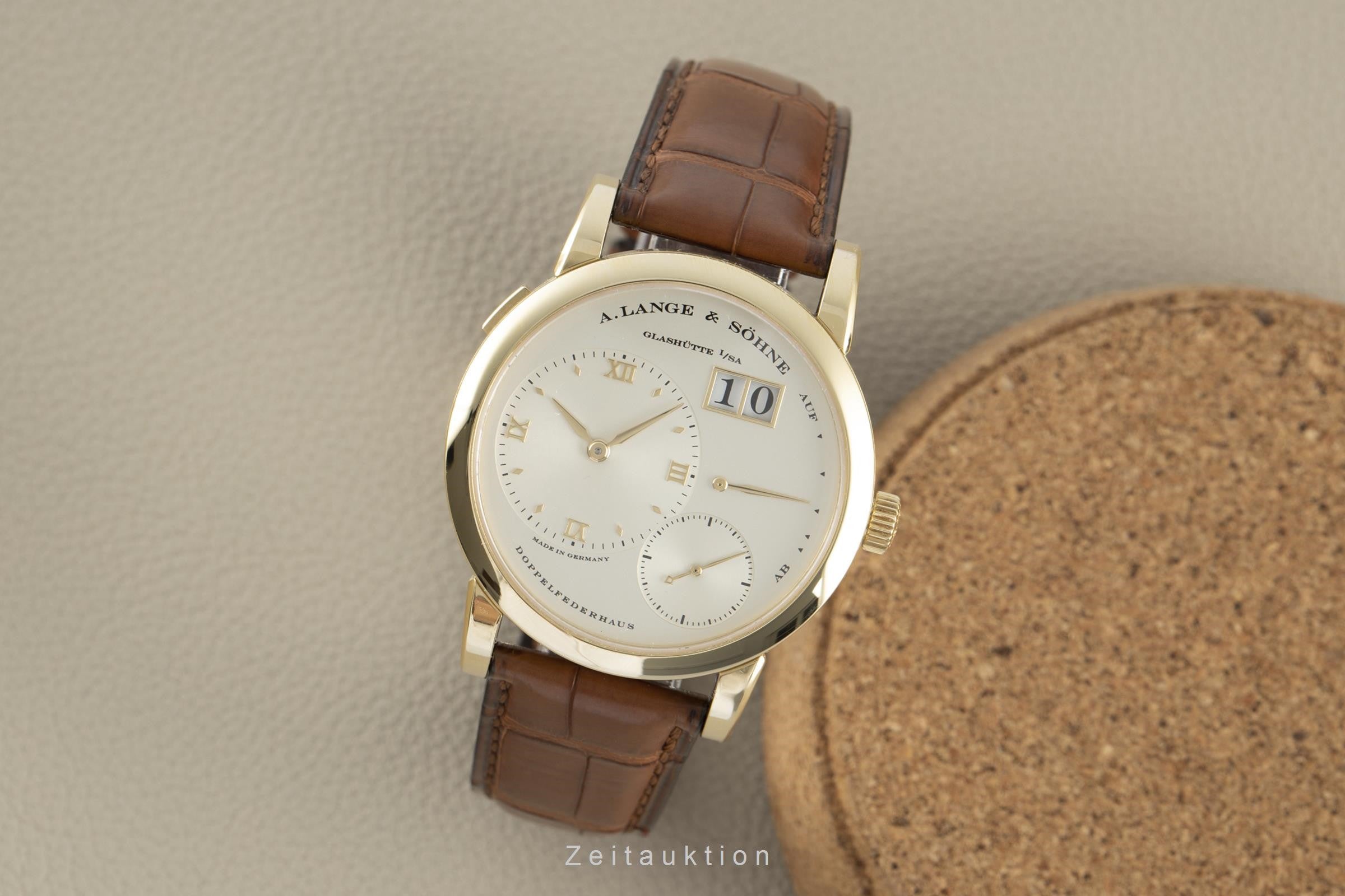 A. Lange & Söhne Lange 1 oro de 18 quilates cuerda manual reloj para caballeros 101.021 LP: 36300EUR  [2109291]