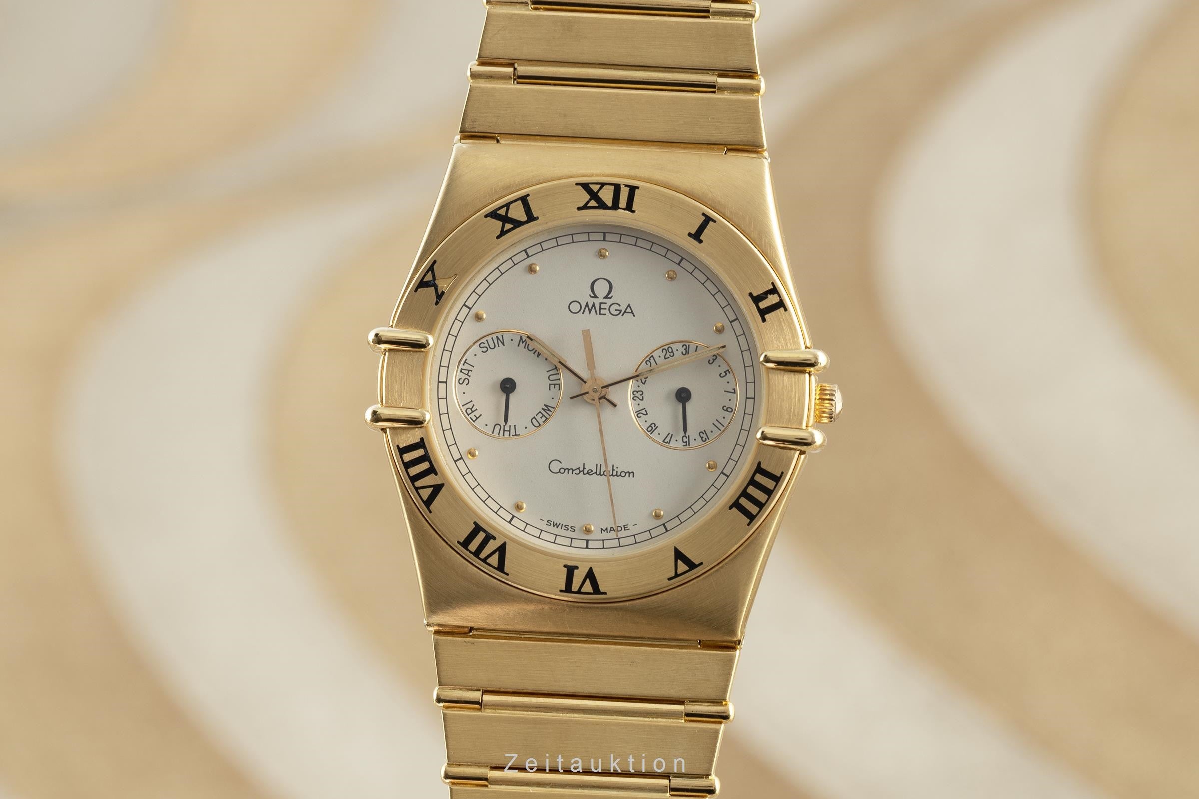 Omega Constellation 18 ct gold quartz men's watch 1102.30.00, 396.1069  [2110140]