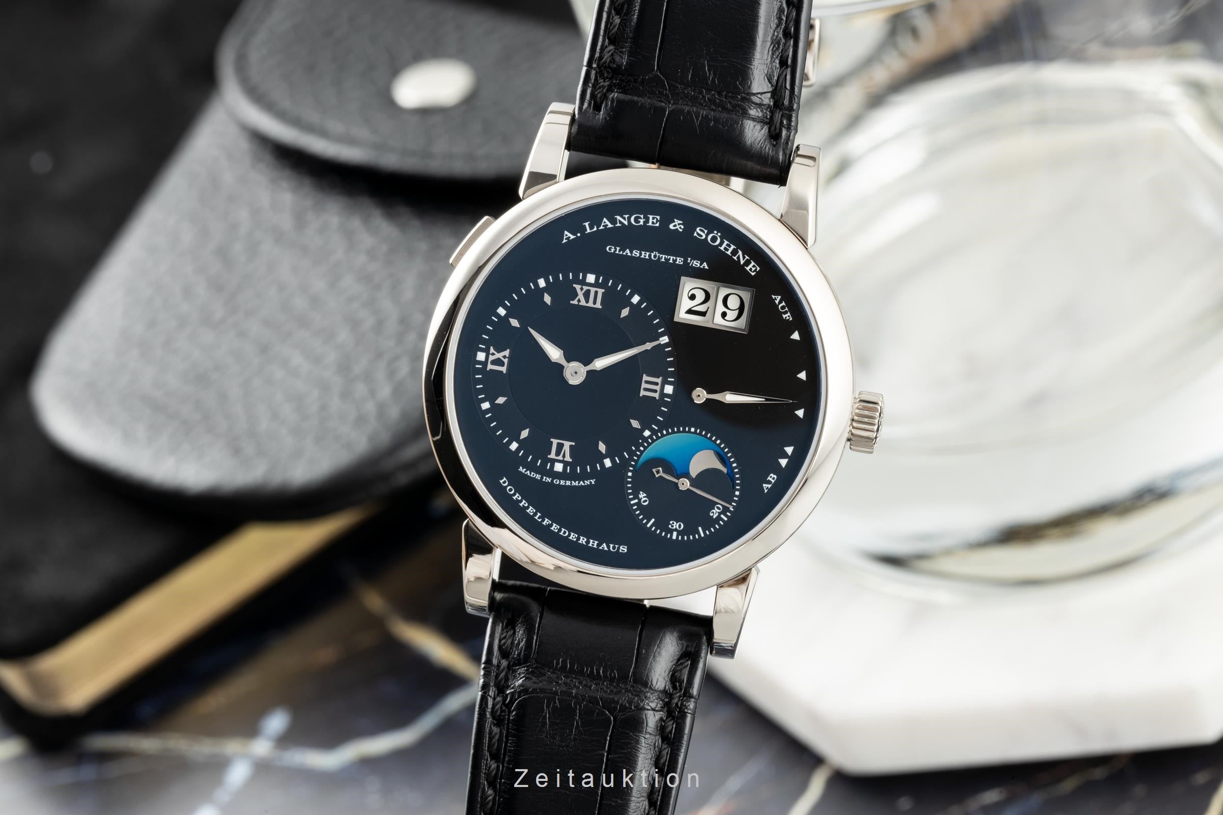 A. Lange & Söhne Lange 1 oro blanco de 18 quilates cuerda manual reloj para caballeros 192.029 LP: 43900EUR  [2111147]