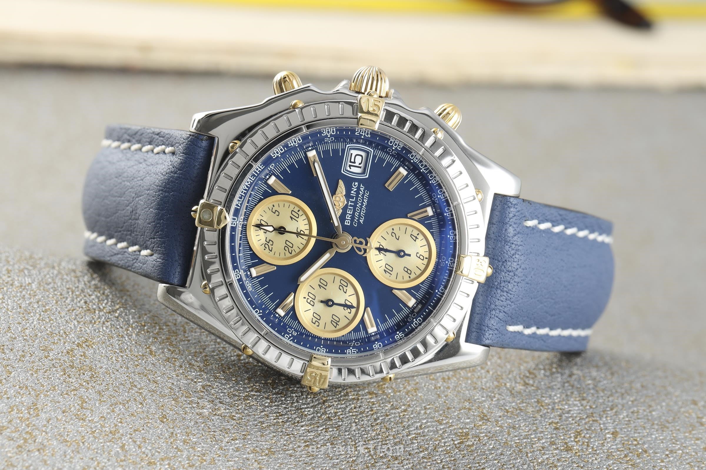 Breitling Chronomat chronographe acier / or  automatique montre pour hommes B13050.1  [2111156]