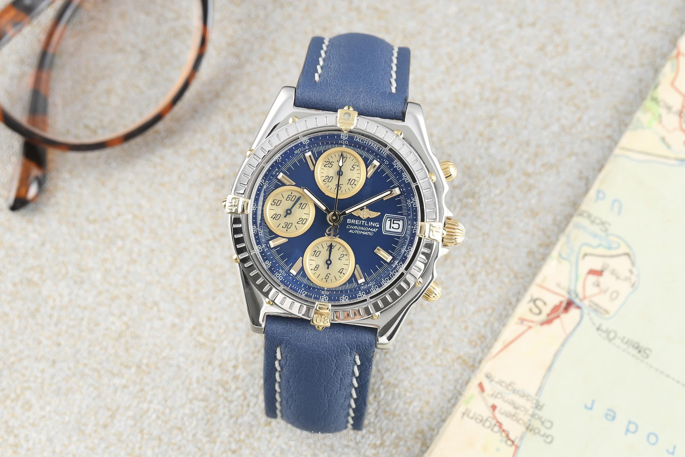 Breitling Chronomat chronographe acier / or  automatique montre pour hommes B13050.1  [2111156]