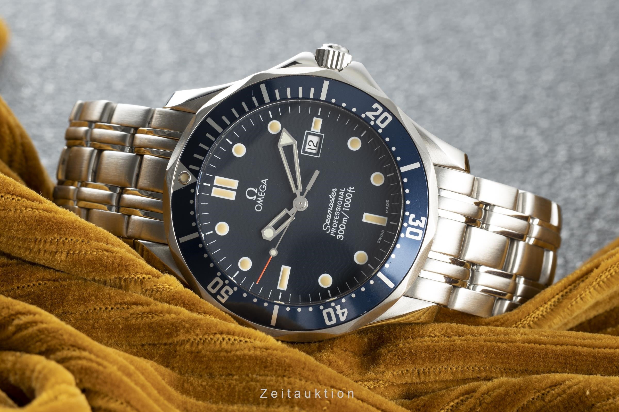 Omega Seamaster steel quartz Kal. 1538 Ref. 196.1503, 396.1503