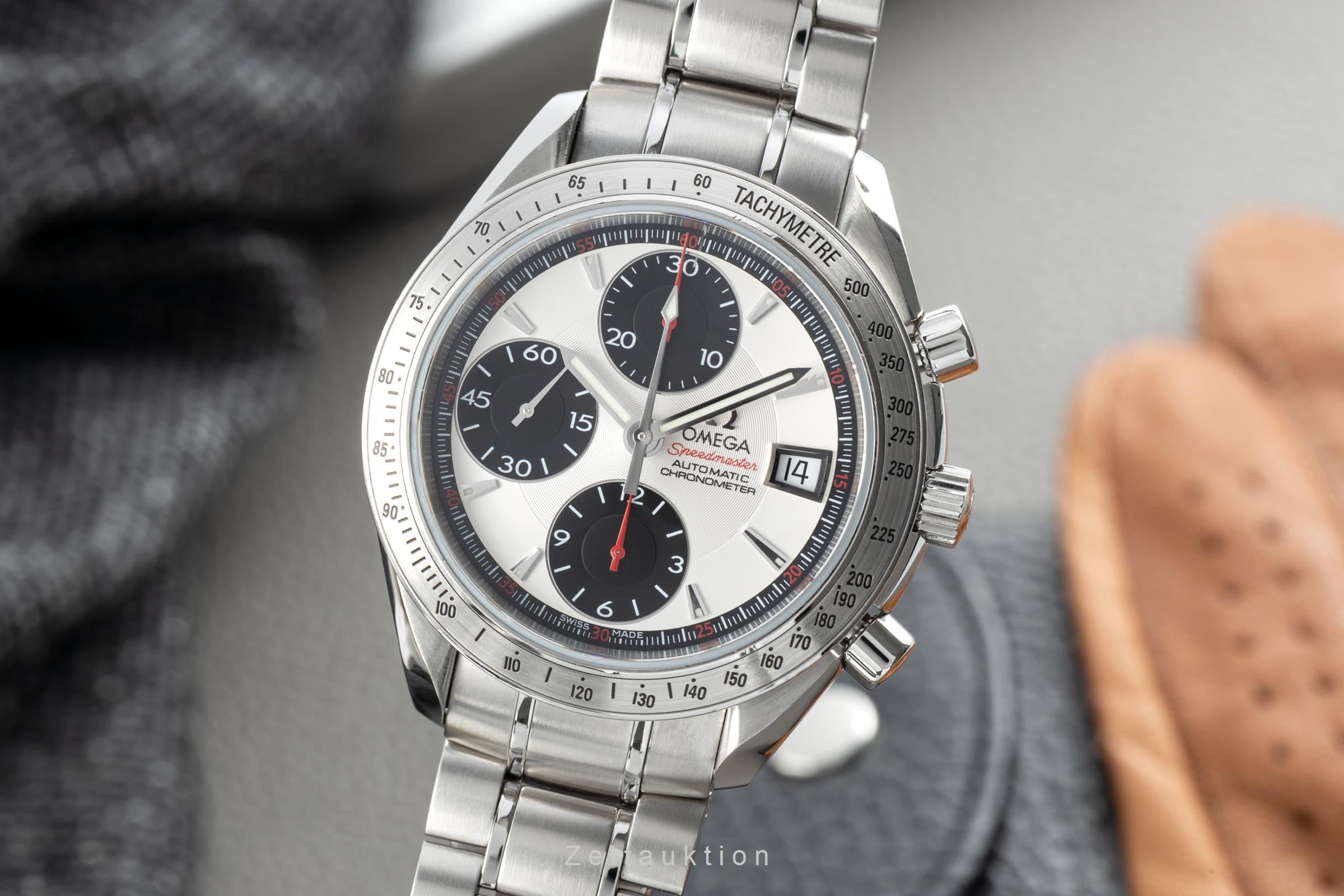 Omega Speedmaster Date chronograph steel automatic men's watch 3211.31.00, 178.0055 LP: 7800EUR  [2111305]