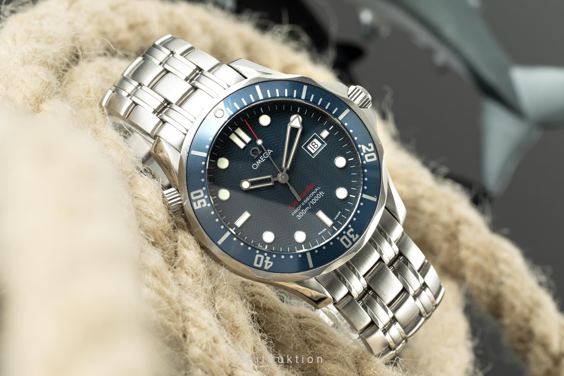 Omega Seamaster steel quartz men's watch 2221.80.00, 196.1504  [2111332]