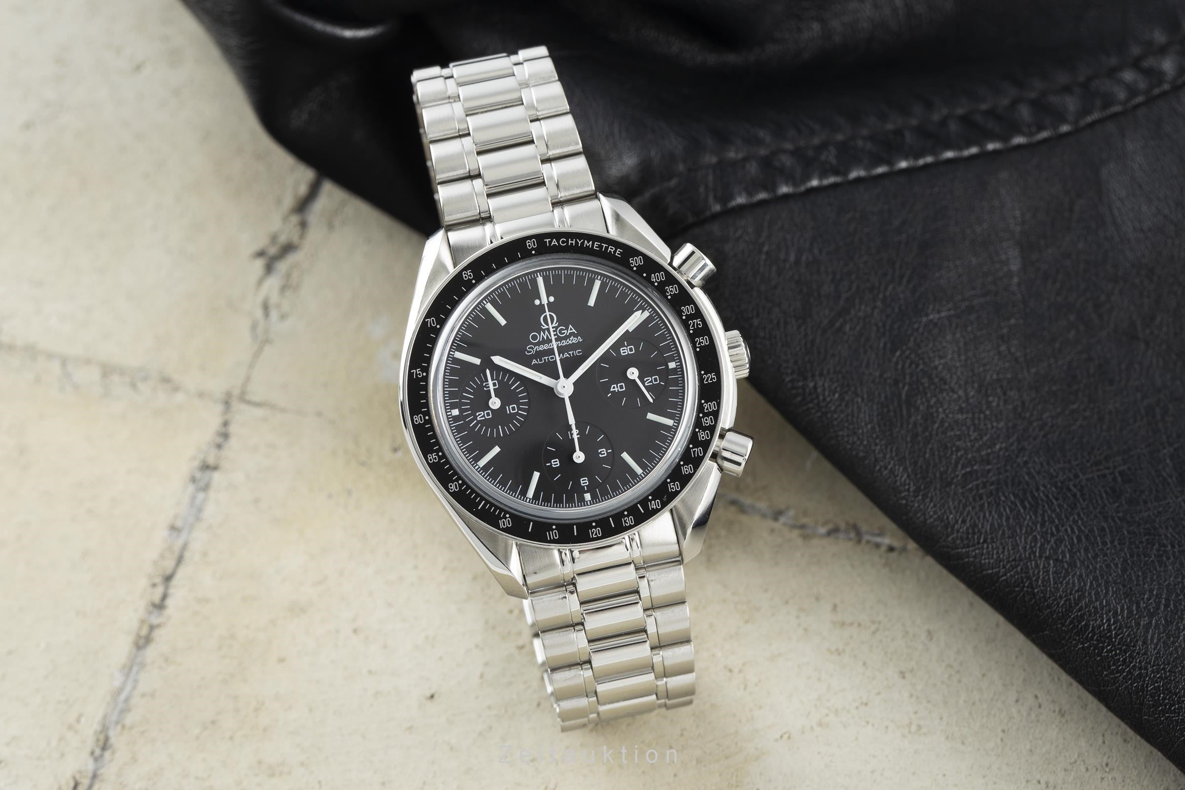 Omega Speedmaster chronograph steel automatic 3220 Ref