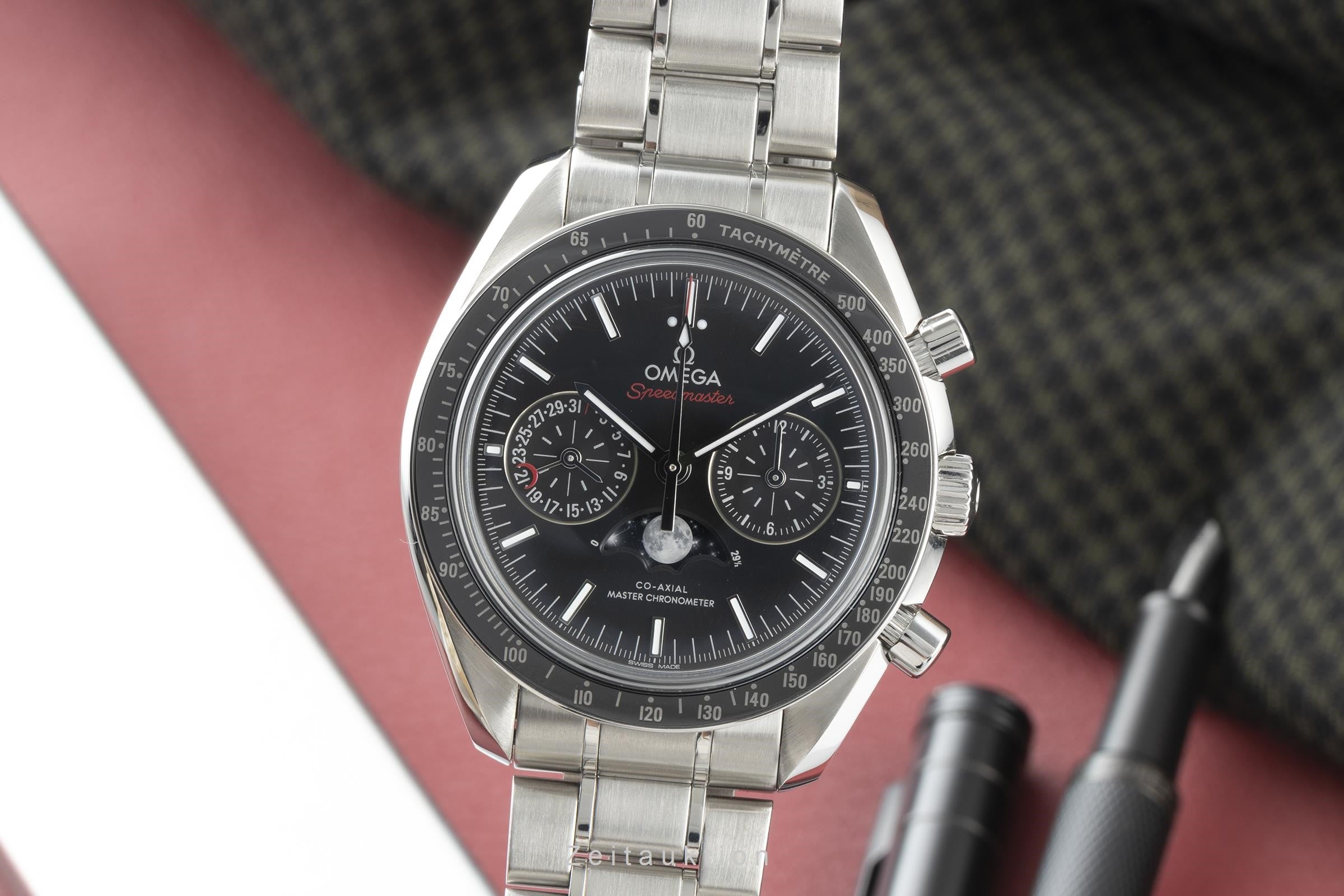 Omega Speedmaster chronograph steel automatic men's watch 304.30.44.52.01.001 LP: 10900EUR  [2200059]