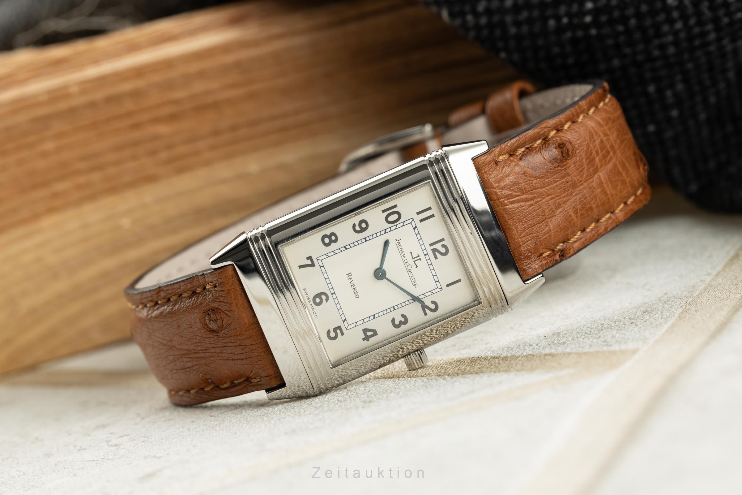 Jaeger LeCoultre Reverso steel manual winding men's watch 250.8.86 LP: 5500EUR  [2200299]