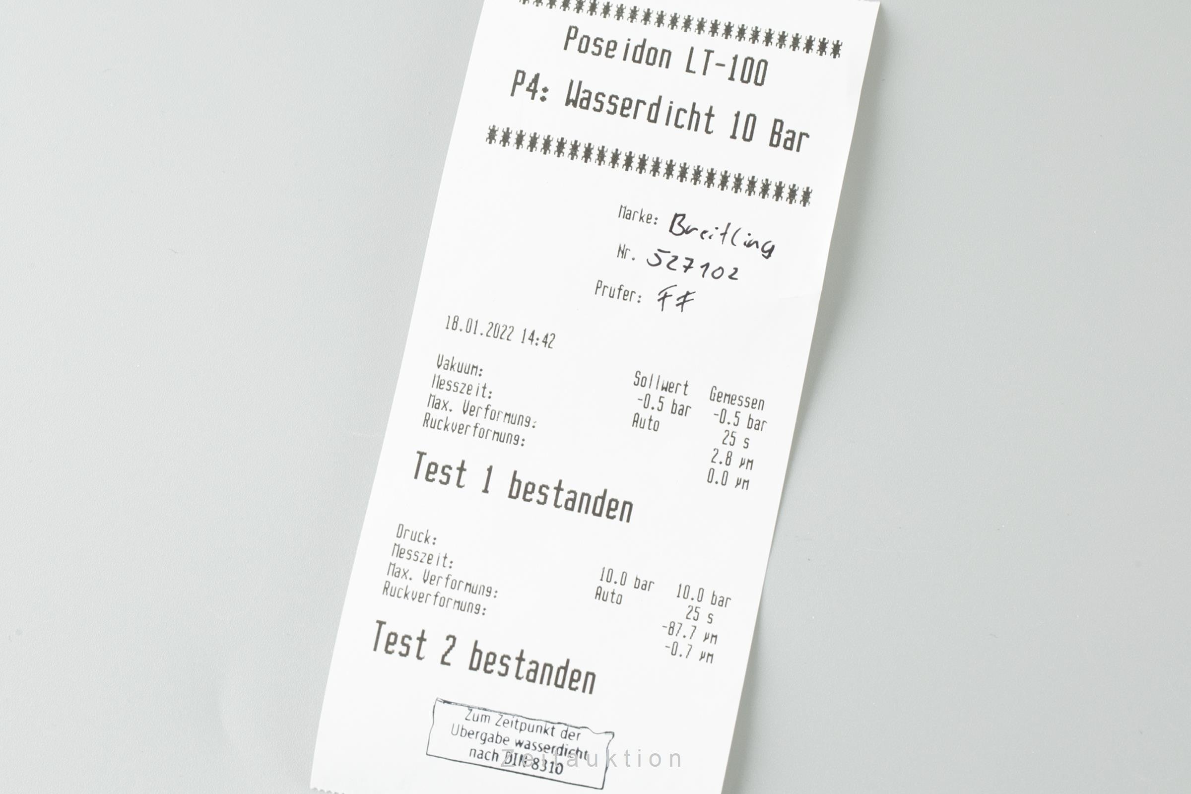 Breitling Avenger chronograph titanium automatic men's watch E13360 LP: 5100EUR  [2200311]