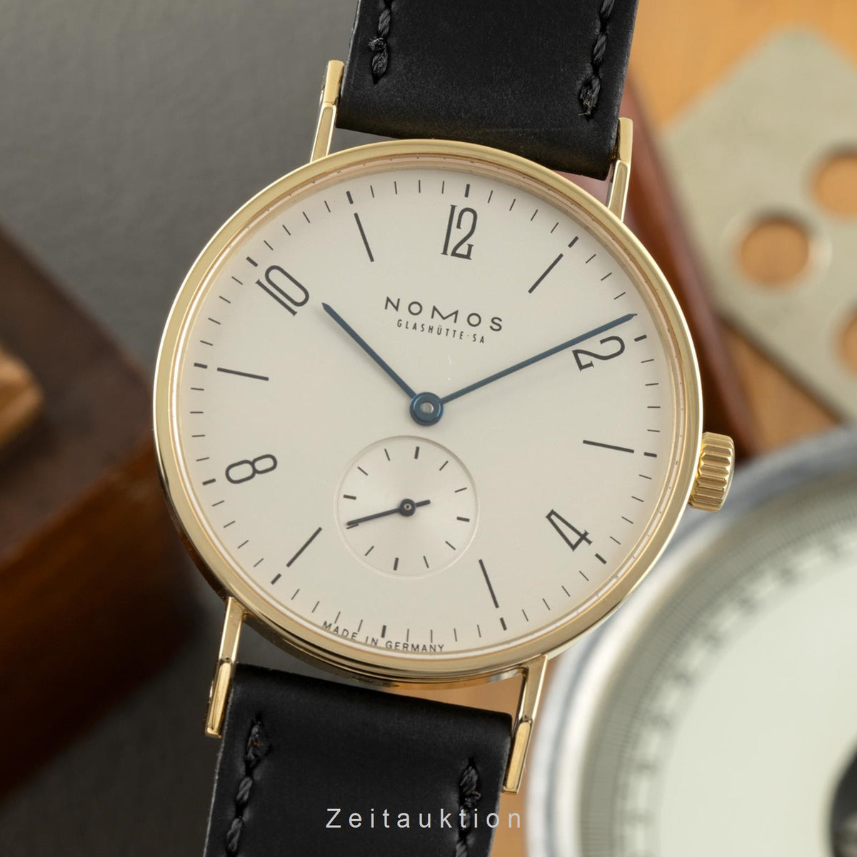 Nomos Tangente 18 ct gold manual winding ETA 7001 LIMITED