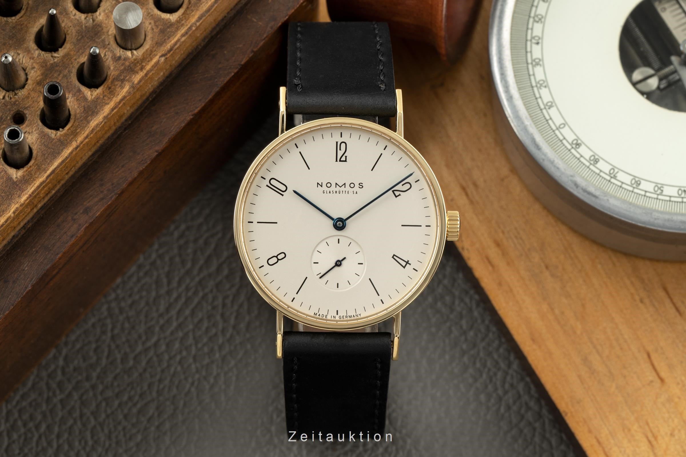 Nomos Tangente oro de 18 quilates cuerda manual reloj para caballeros Limited  [2200410]