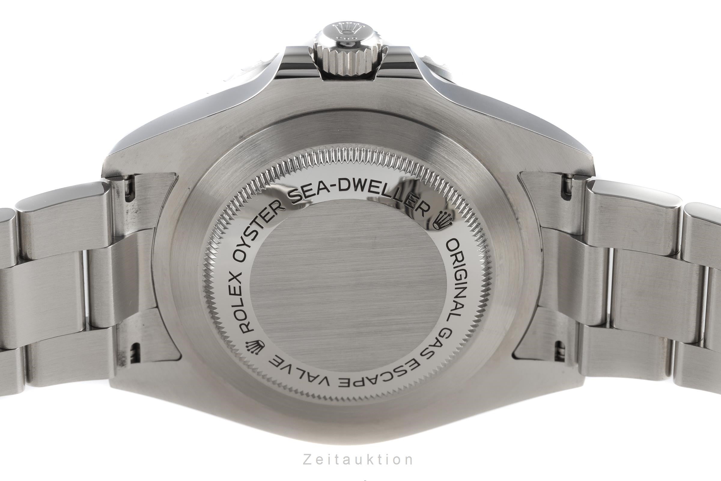 Rolex Sea-Dweller steel automatic men's watch 126600  [2202713]