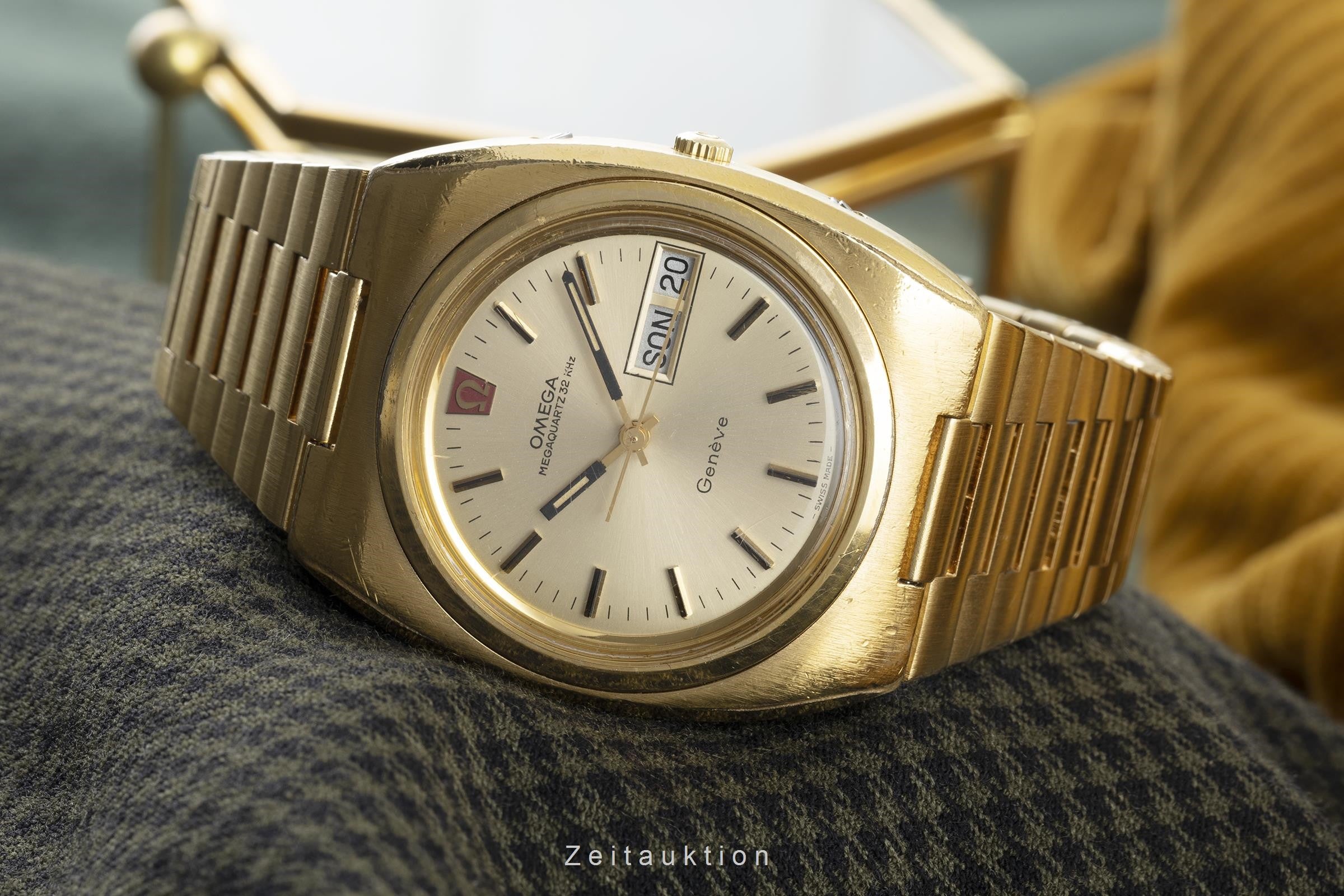 Omega Megaquartz 32 kHz Day Date Kaliber 1310 Herrenuhr Ref.196.0033 [2203028]