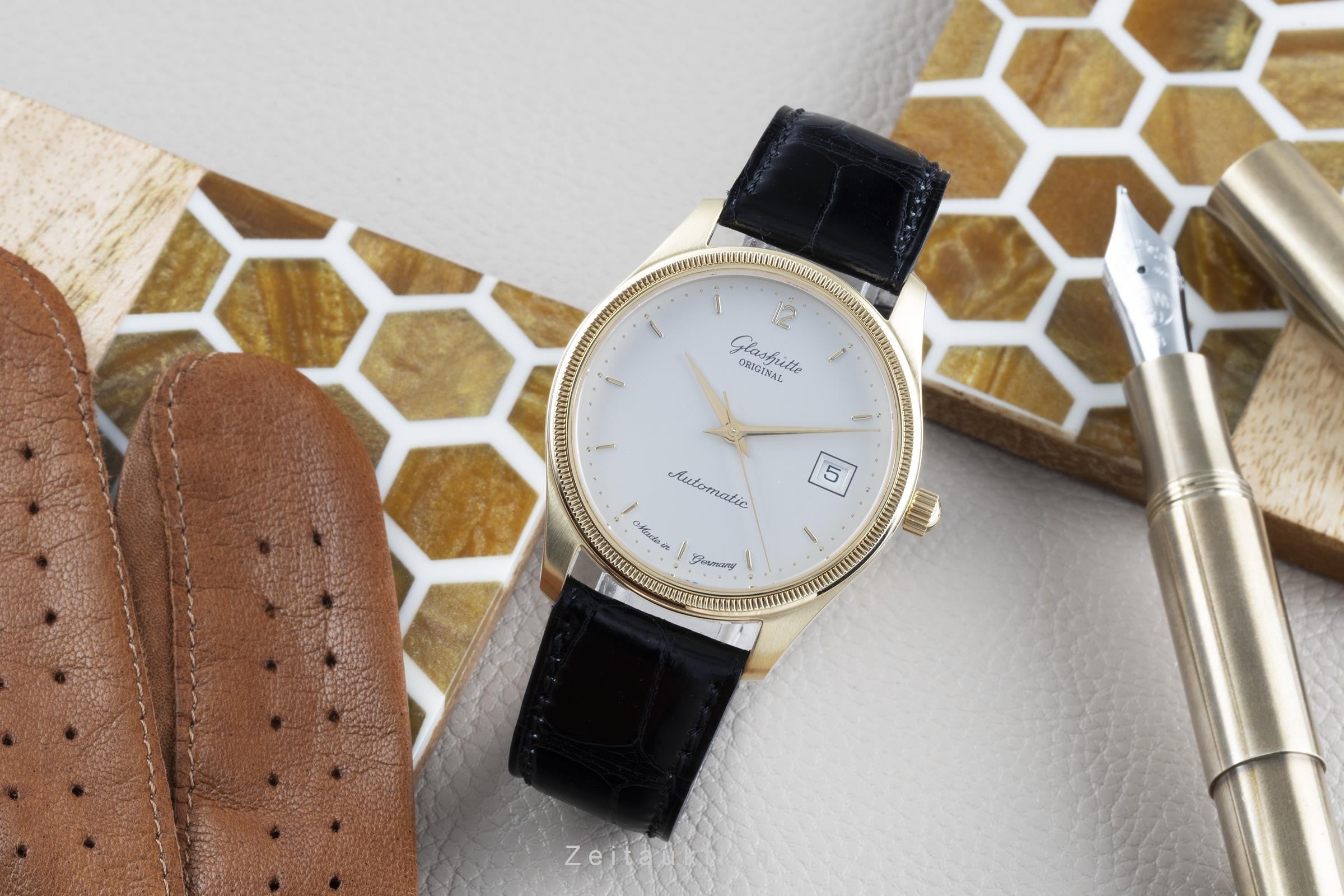 Glashütte Original Senator 18K Gold Automatik Herrenuhr Ref. 10-33-04-02-04 B&P [2203739]