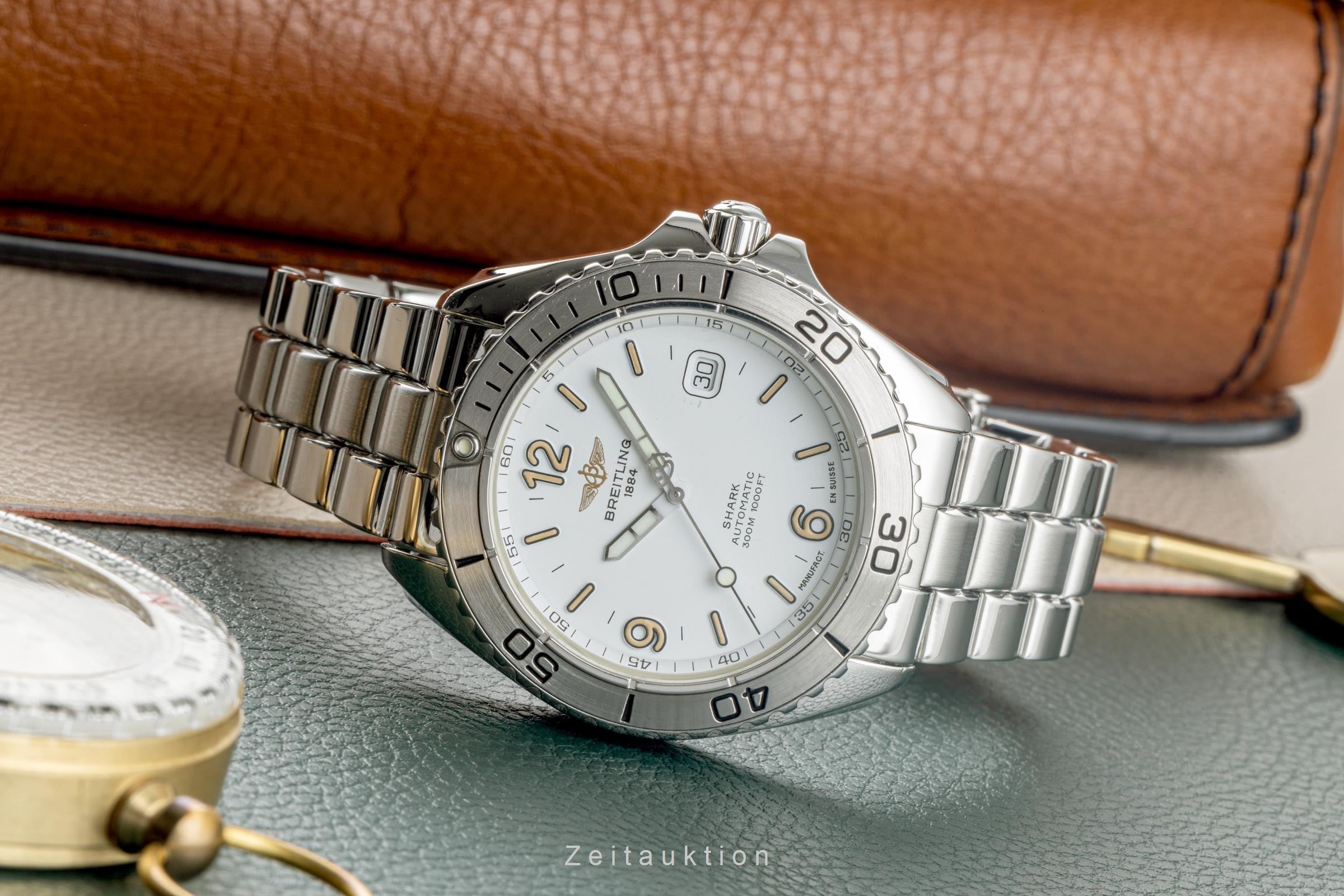 Breitling Shark steel automatic men's watch A17605  [2204009]