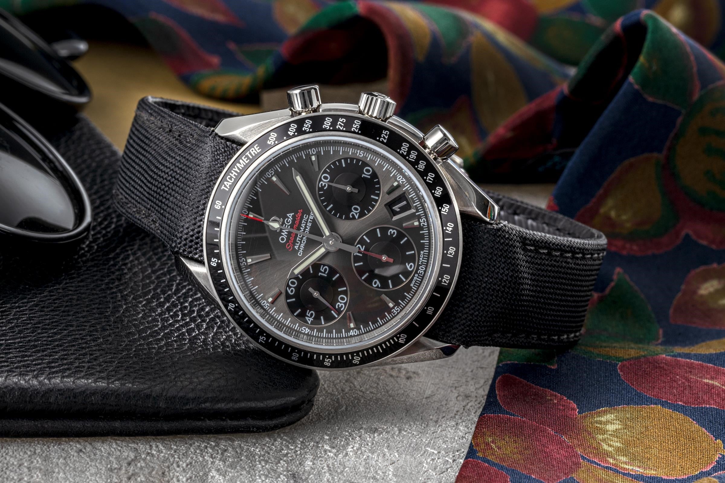 Omega Speedmaster chronograph steel automatic Kal. 3304 Ref