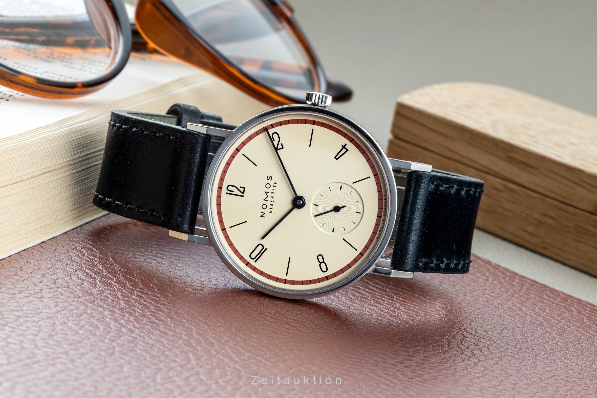 Nomos Tangente Rot "Ein Jahrhundert Bauhaus" 33 Handaufzug 122.S3 B&P Limitiert [2206807]