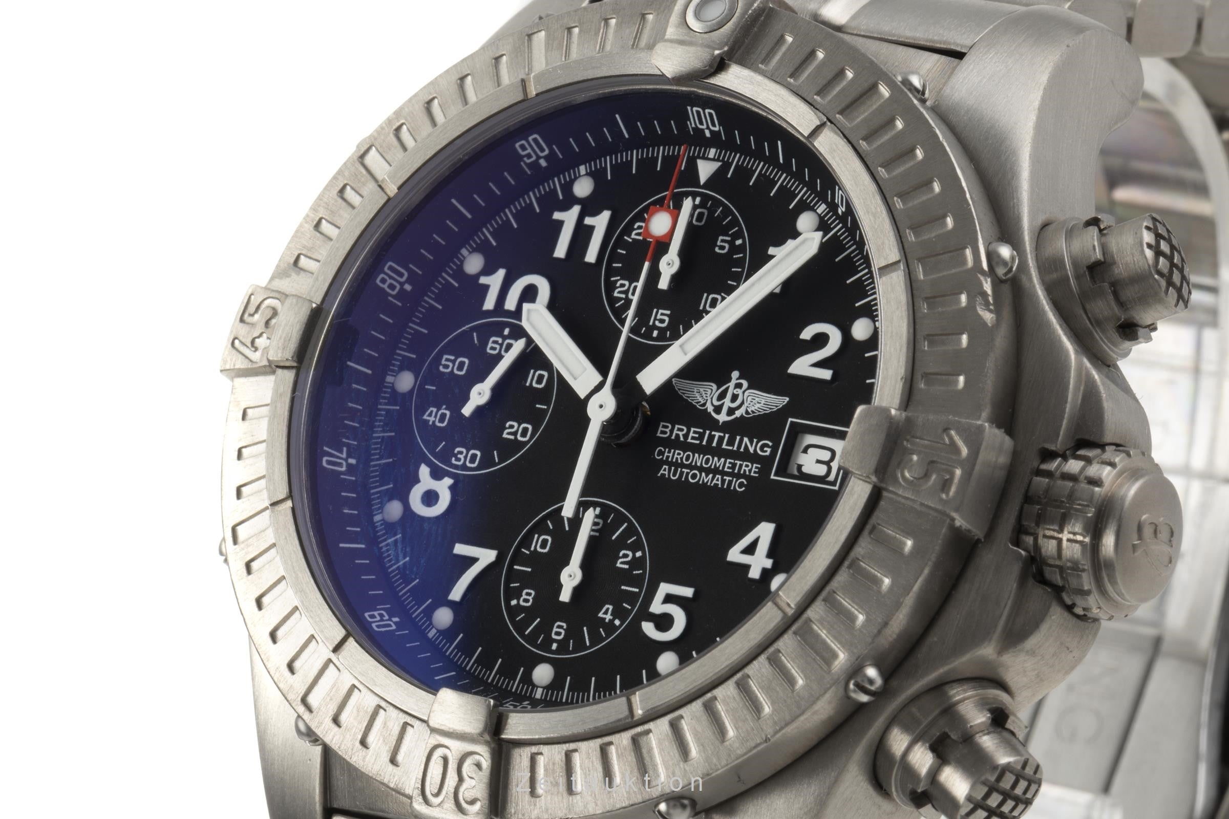 Breitling Avenger chronograph titanium automatic men's watch E13360  [2207275]