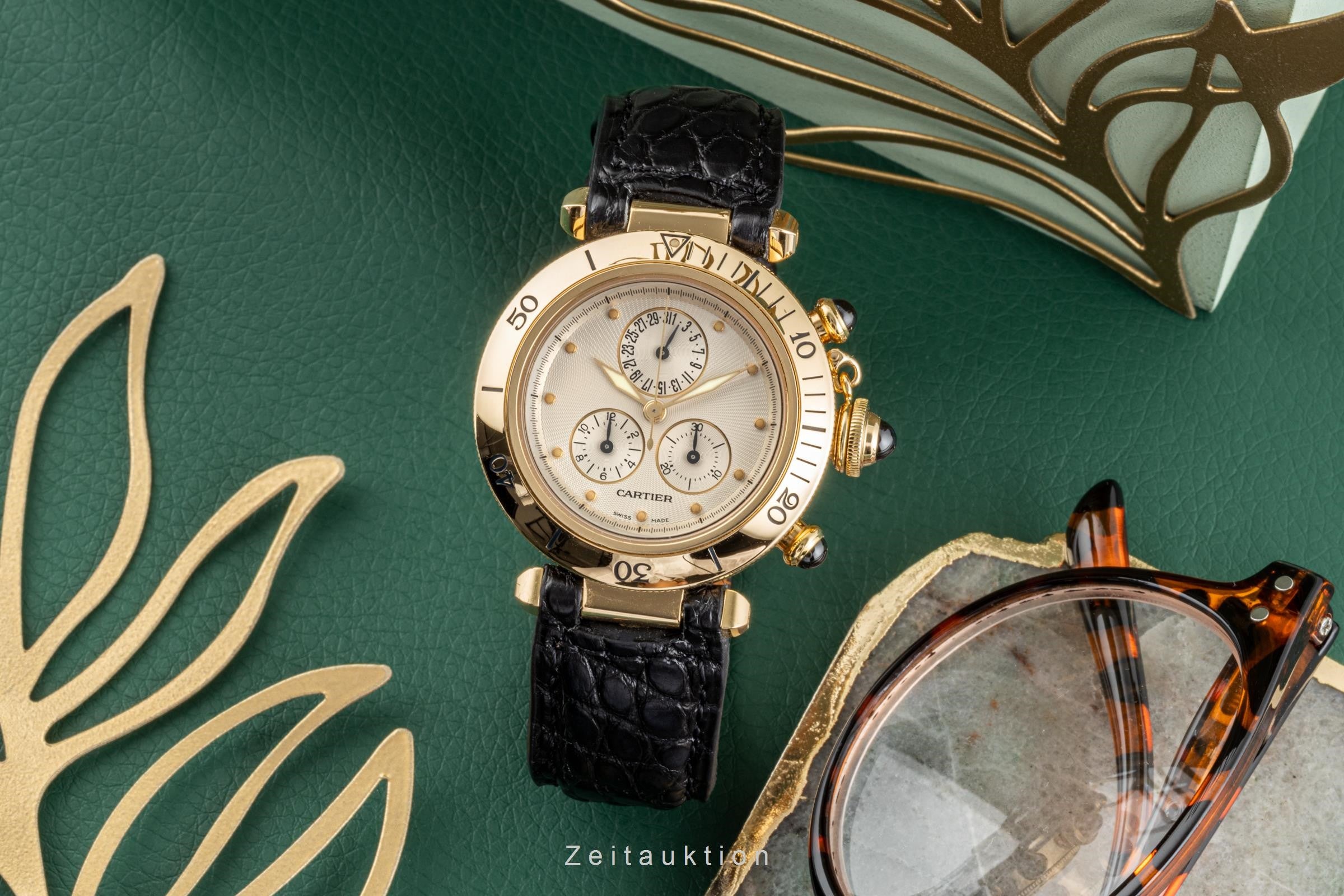 Cartier Pasha 18K (0,750) Gold Chronograph Datum Herrenuhr Ref. 1353 Klassiker [2207688]