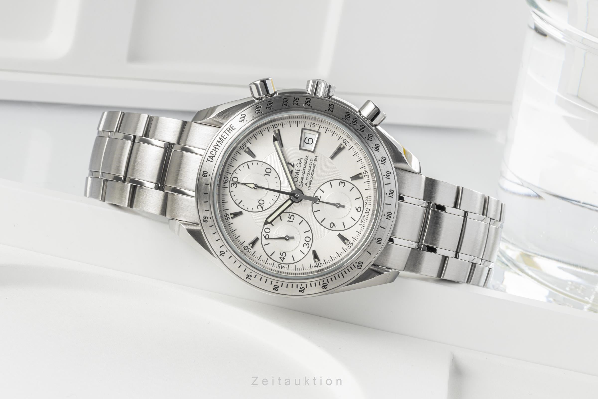 Omega Speedmaster Date Chronograph Automatik Herrenuhr 3211.30.00 VP: 5900,- € [2300040]