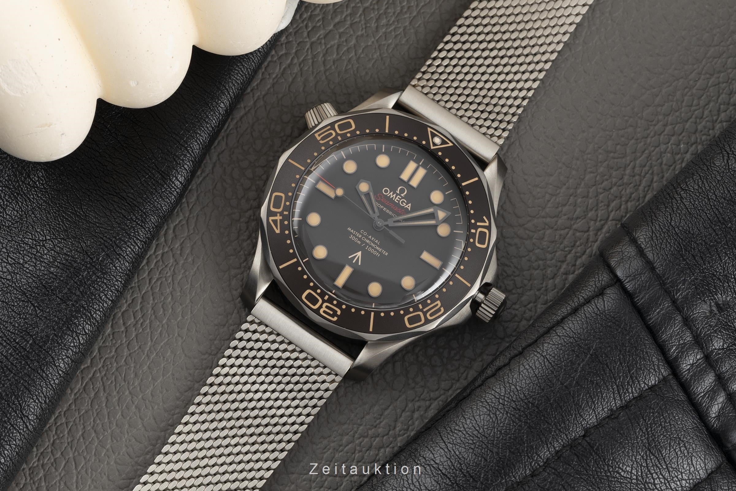 Omega Seamaster titanium automatic men's watch 210.90.42.20.01.001 LP: 10700EUR  [2300518]