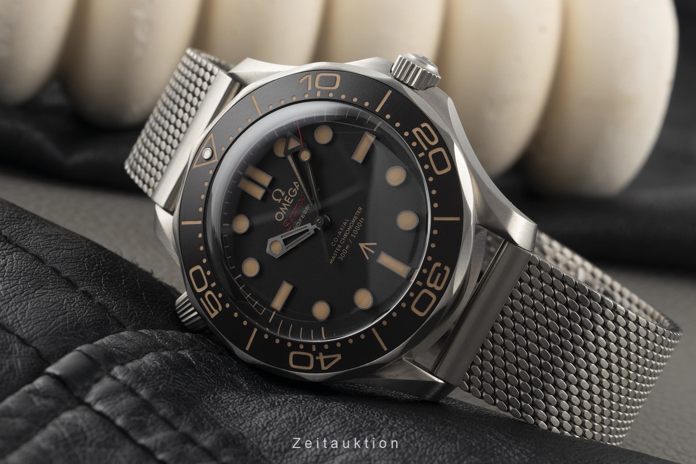 Omega Seamaster titanium automatic men's watch 210.90.42.20.01.001 LP: 10700EUR  [2300518]