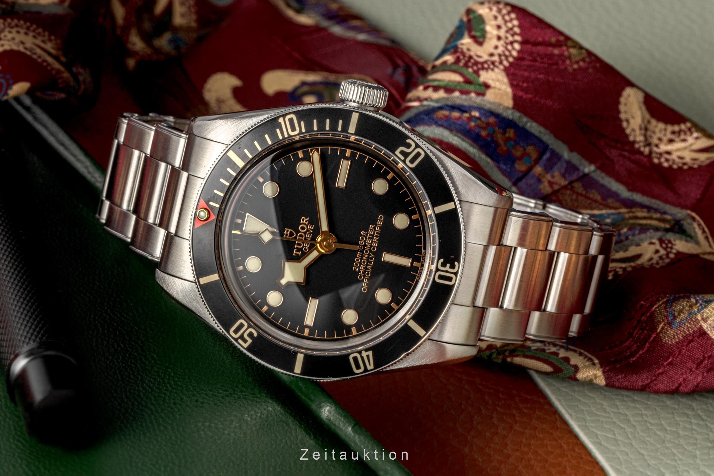 Tudor Black Bay acciaio automatismo MT5402 79030N 2300781