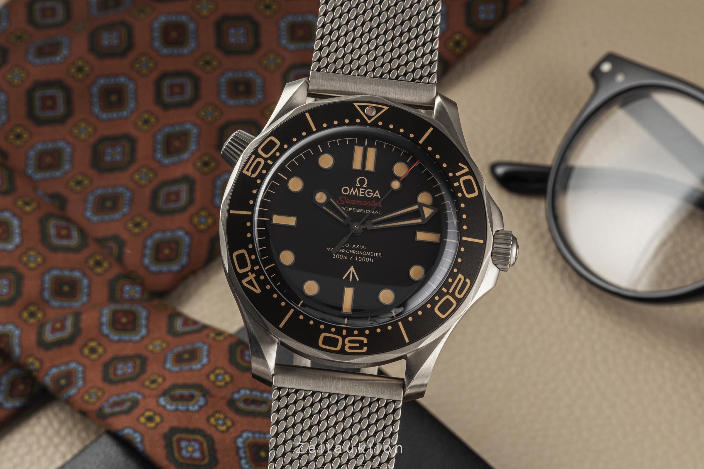 Omega Seamaster titanium automatic men's watch 210.90.42.20.01.001 LP: 10700EUR  [2300809]