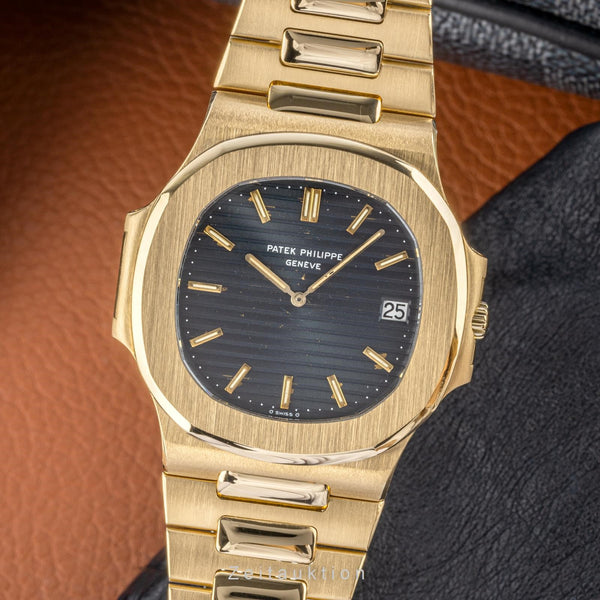 Patek Philippe Nautilus 18 ct gold automatic men's watch 3700/11J  [2300998]