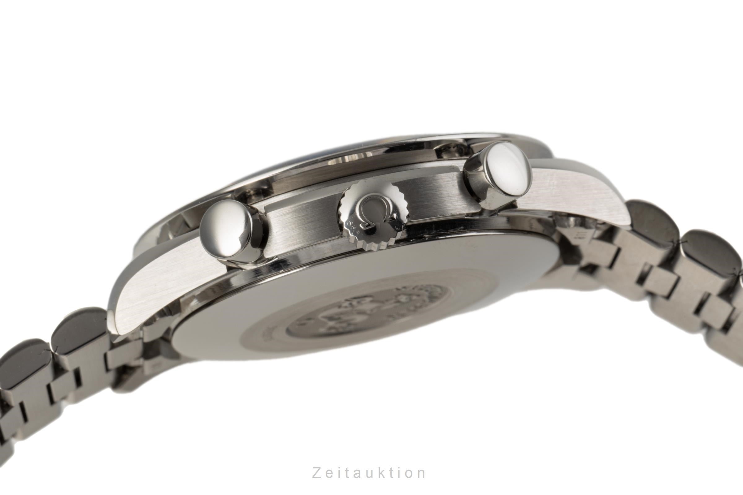 Omega Speedmaster chronograph steel automatic Kal. 3220A Ref