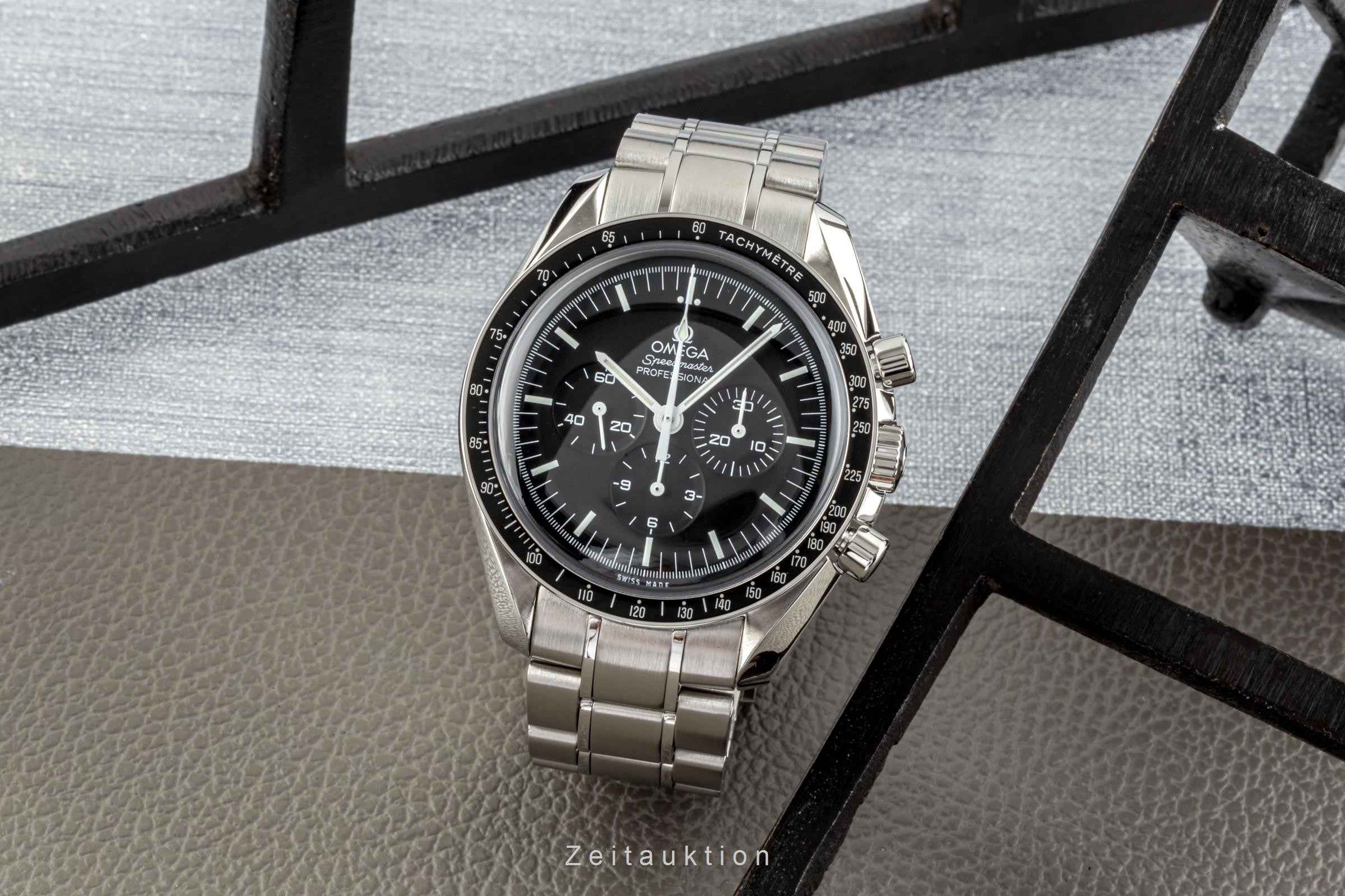 Omega Speedmaster chronograph steel manual winding men's watch 311.30.42.30.01.005 LP: 7400EUR  [2301278]