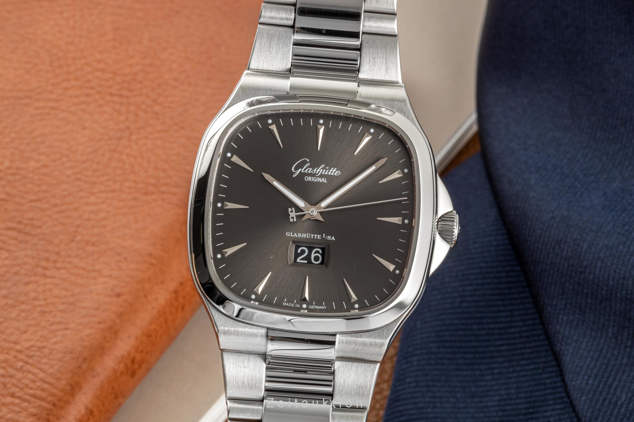 Glashütte Seventies steel automatic men's watch 2-39-47-12-12-14 LP: 10800EUR  [2301432]