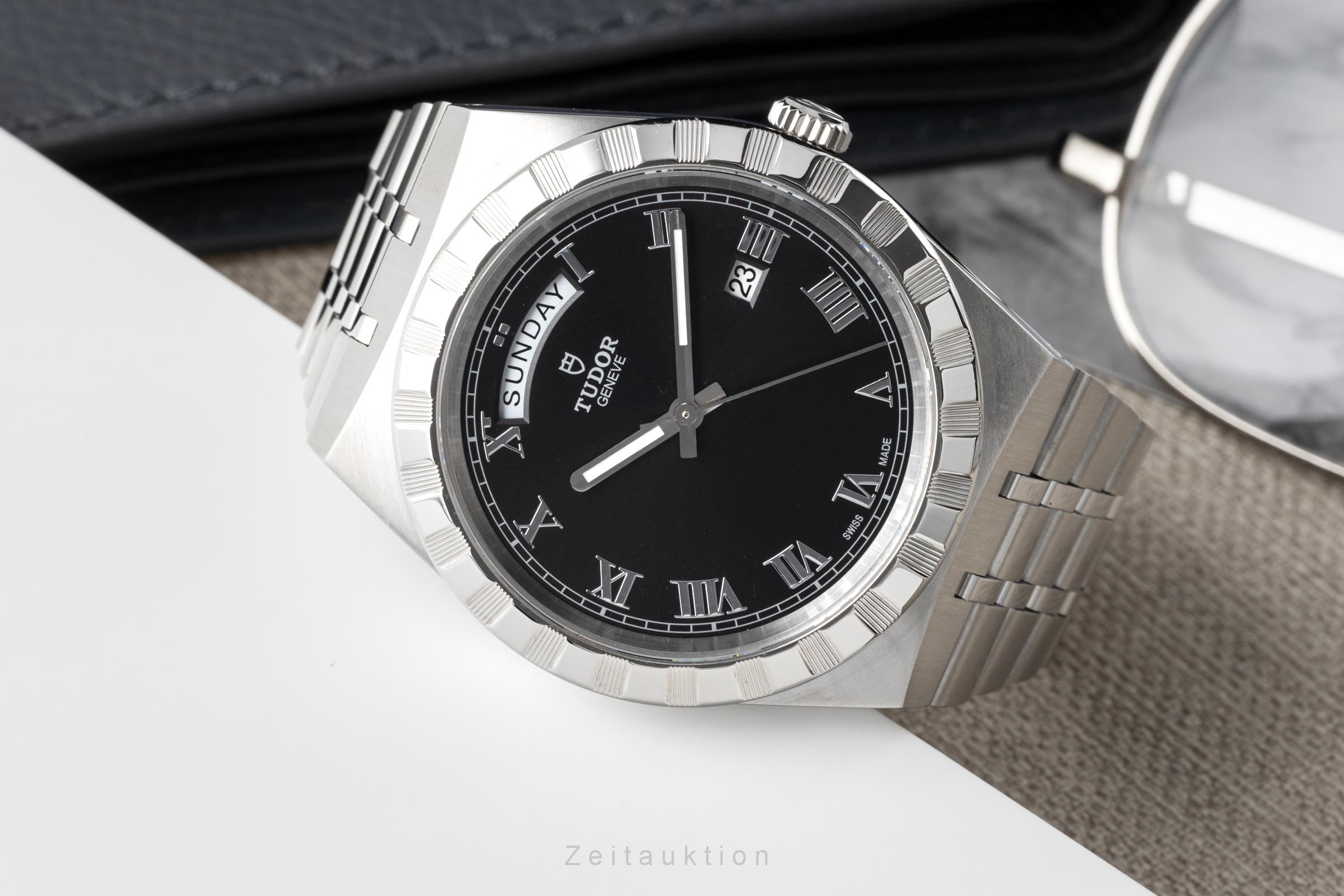 Tudor Royal steel automatic men's watch 28600 LP: 2420EUR  [2302402]
