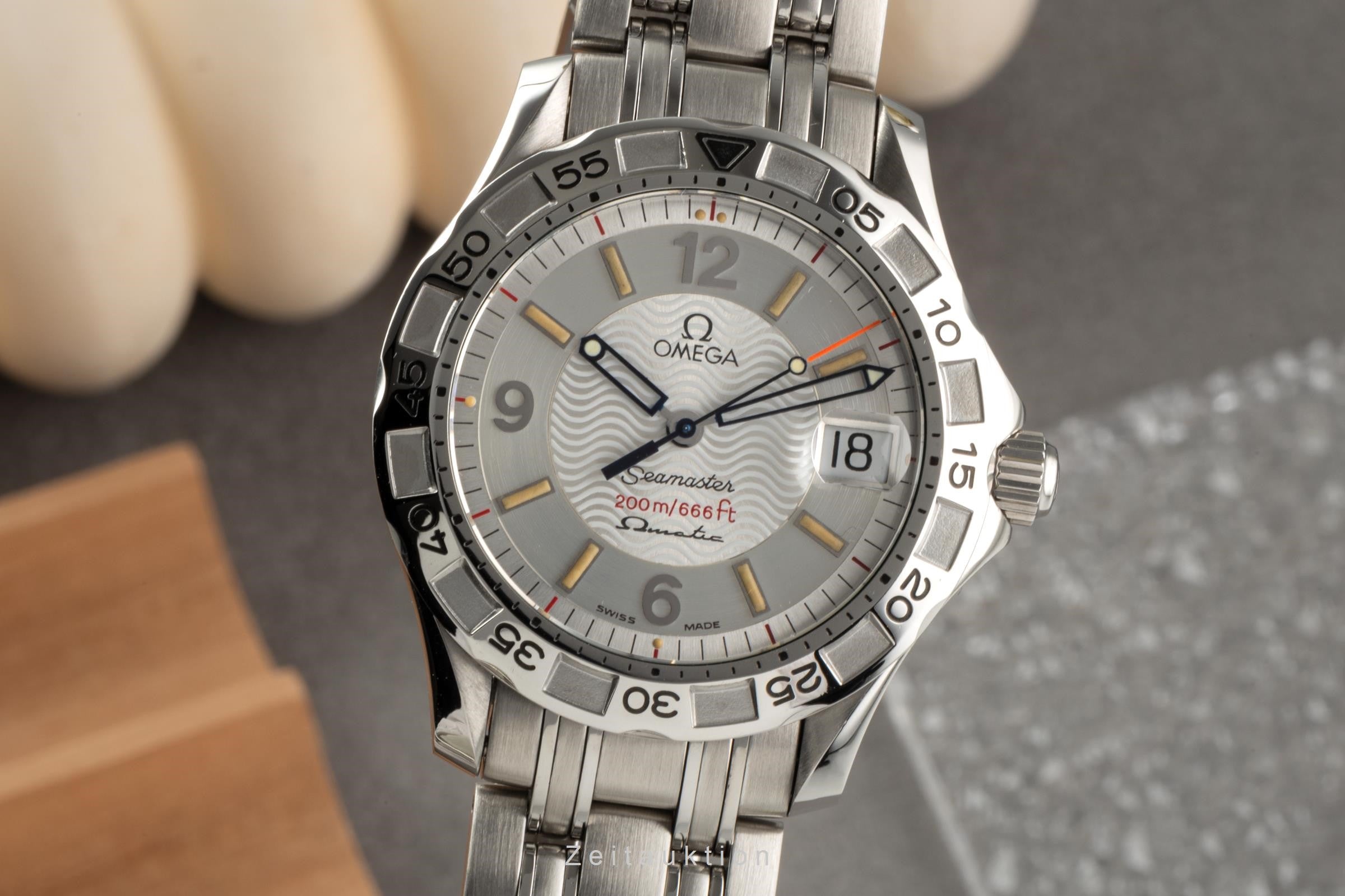Omega Seamaster steel quartz Kal. 1400 Ref. 2514.30.00 | 2302745