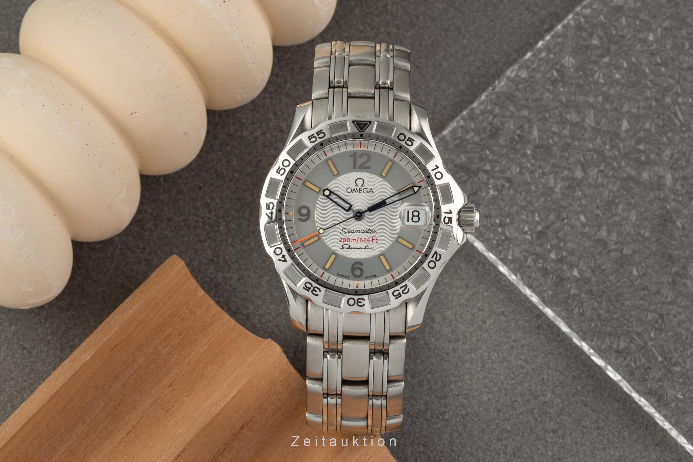 Omega Seamaster Omegamatic 200M Silver Dial Edelstahl Herrenuhr Ref. 2514.30.00  [2302745]