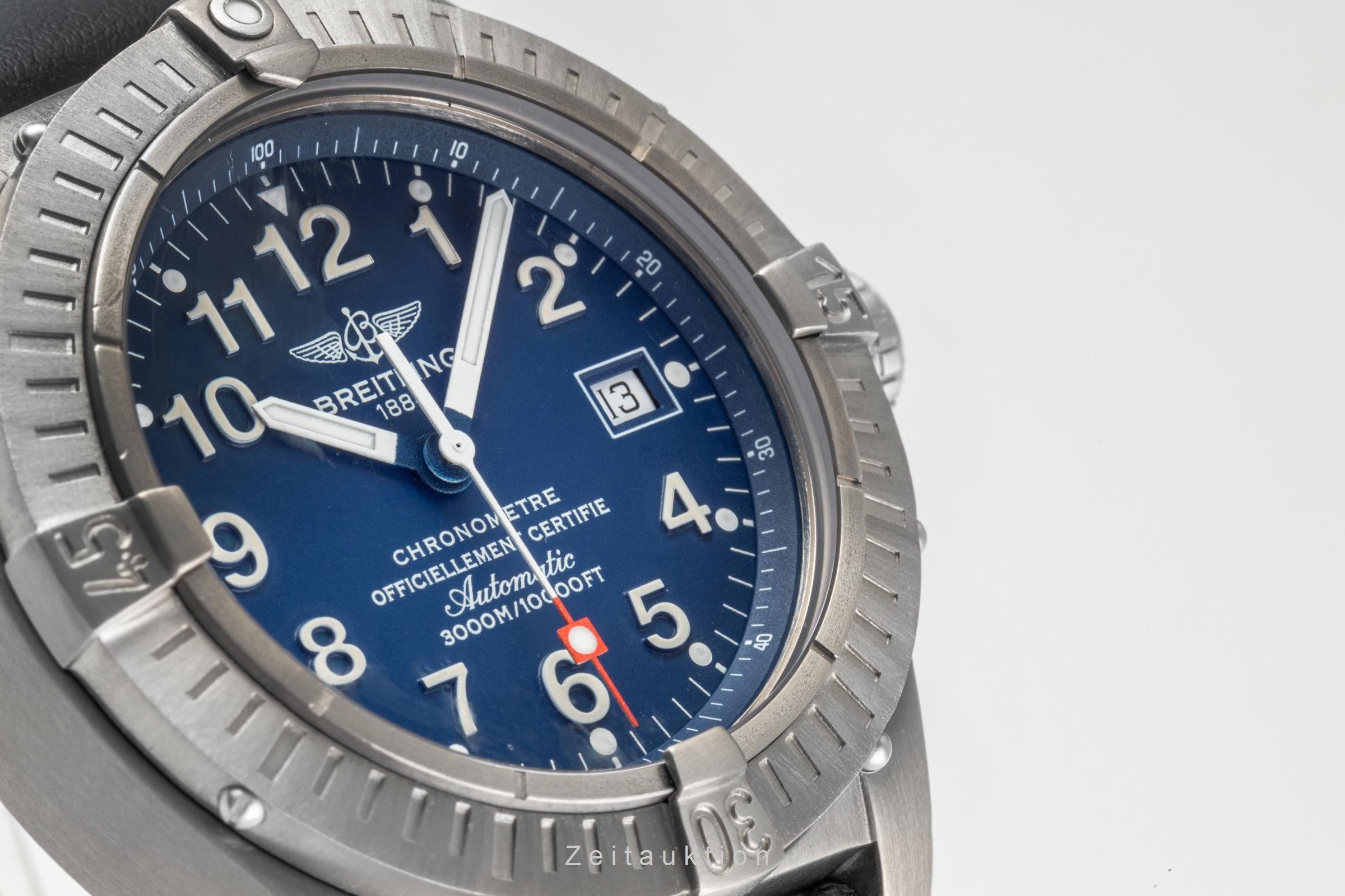Breitling Avenger Seawolf Automatik Titan Herrenuhr Ref. E17370 VP: 4950,- € [2302792]