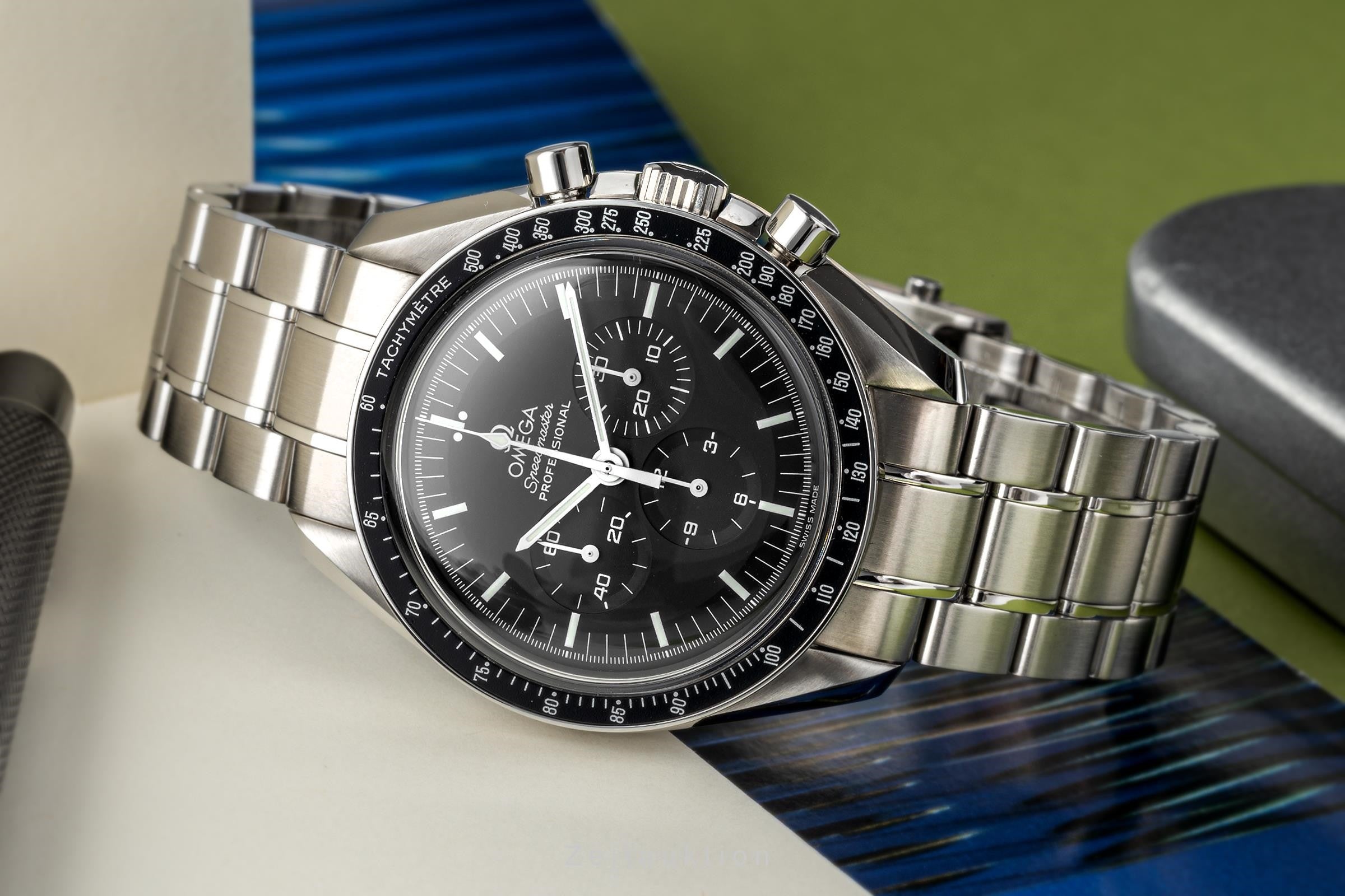 Omega Speedmaster Moonwatch chronograph steel manual winding men's watch 3574.51.00 Limited  [2303297]