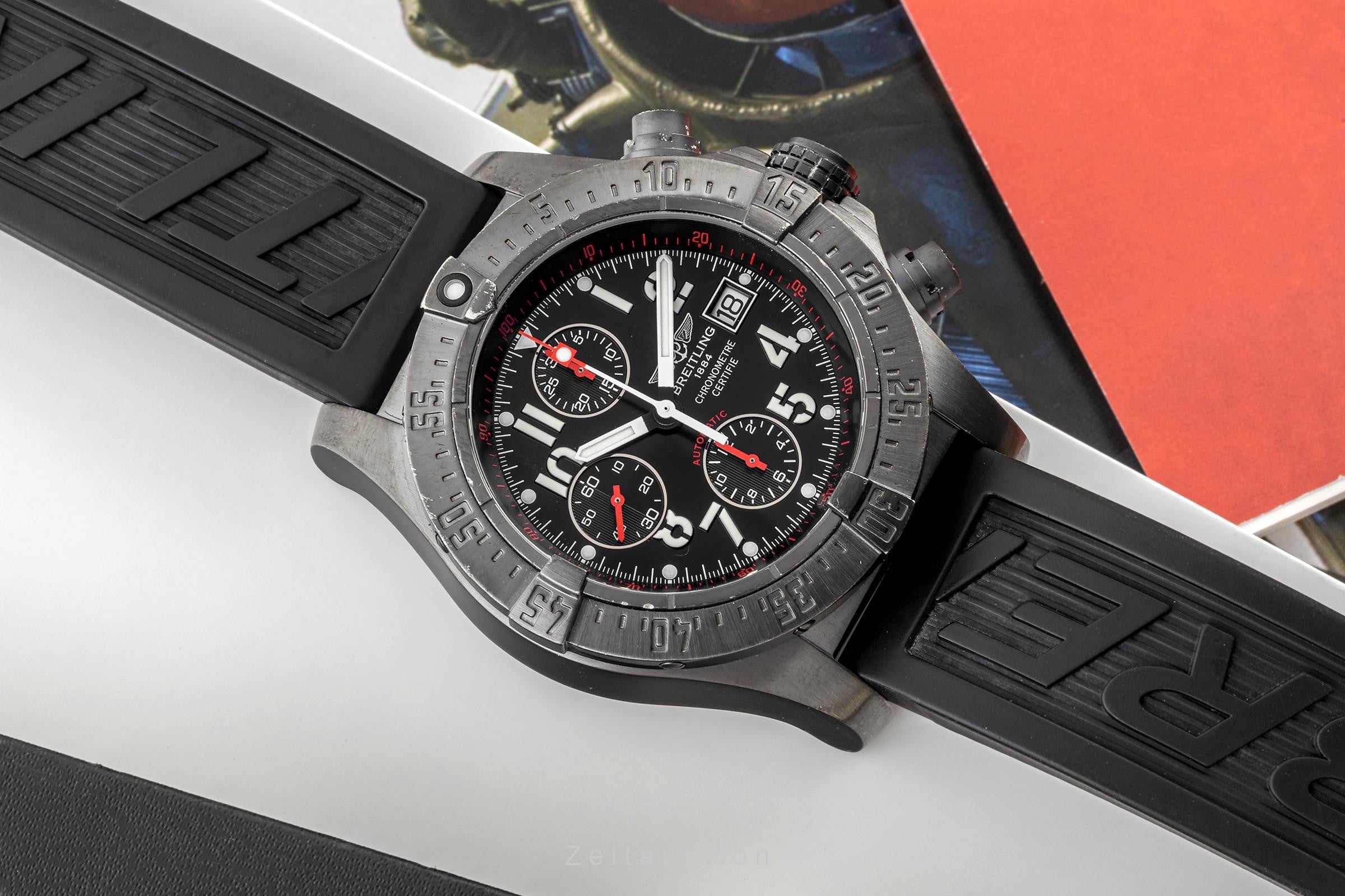 Breitling Avenger Skyland chronograph steel automatic men's watch M13380-3014 LP: 6200EUR Limited  [2304329]