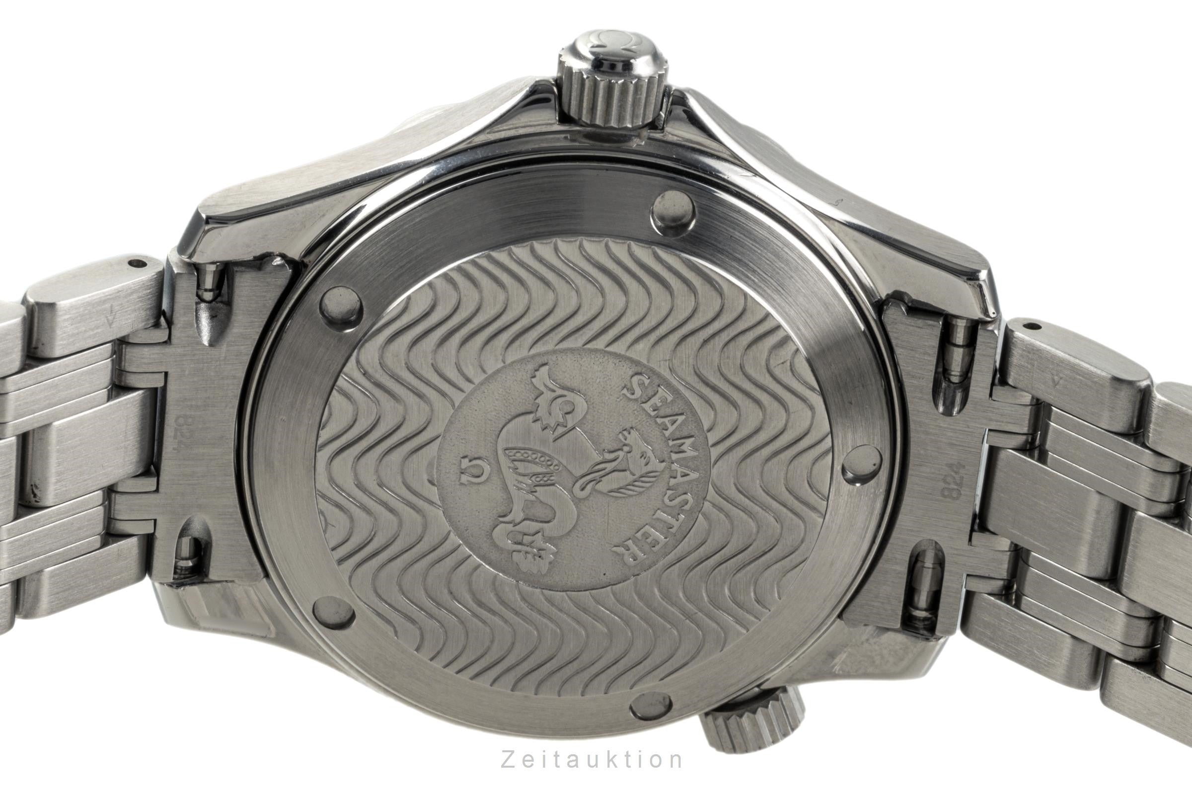 Omega Seamaster steel quartz 1438 2304396 - Main Image