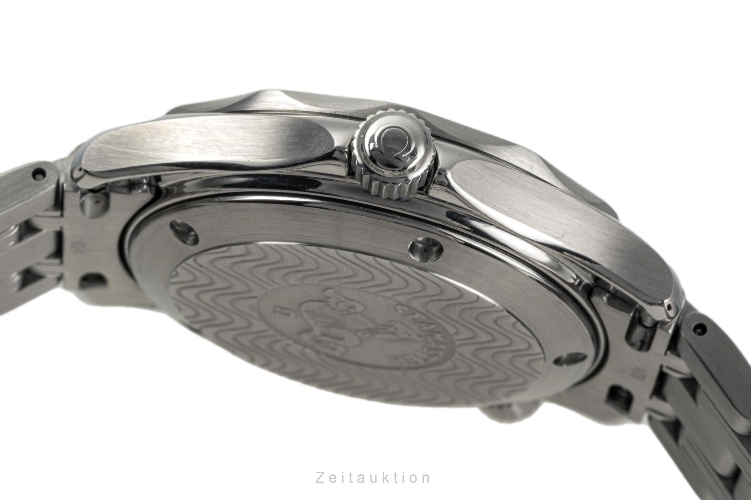 Omega Seamaster steel quartz 1438 2304396 - Main Image