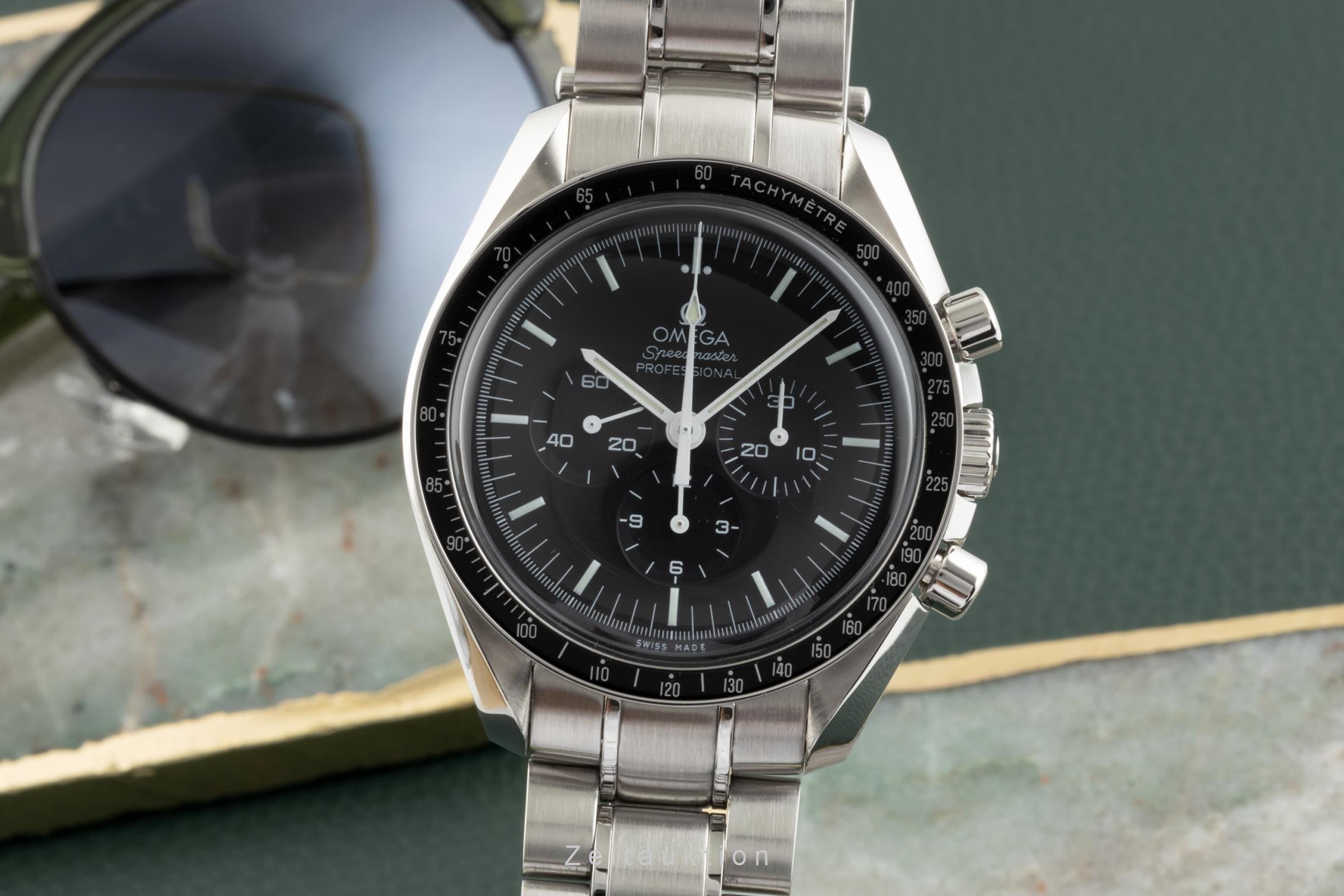Omega Speedmaster Moonwatch chronograph steel manual winding men's watch 311.30.42.30.01.005 LP: 7600EUR  [2304427]