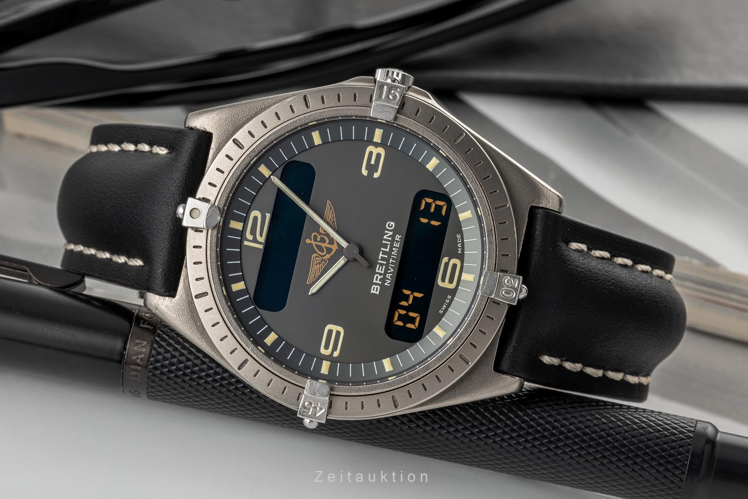 Breitling Aerospace Navitimer Gray Dial Titan Ref. 80360 Klassiker VP: 3400,- € [2304886]