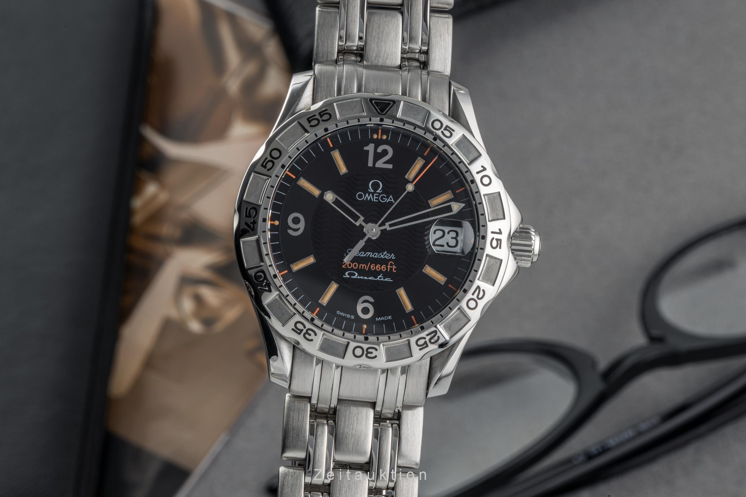 Omega Seamaster steel quartz Kal. 1400 Ref. 2516.50.00, 196.1536